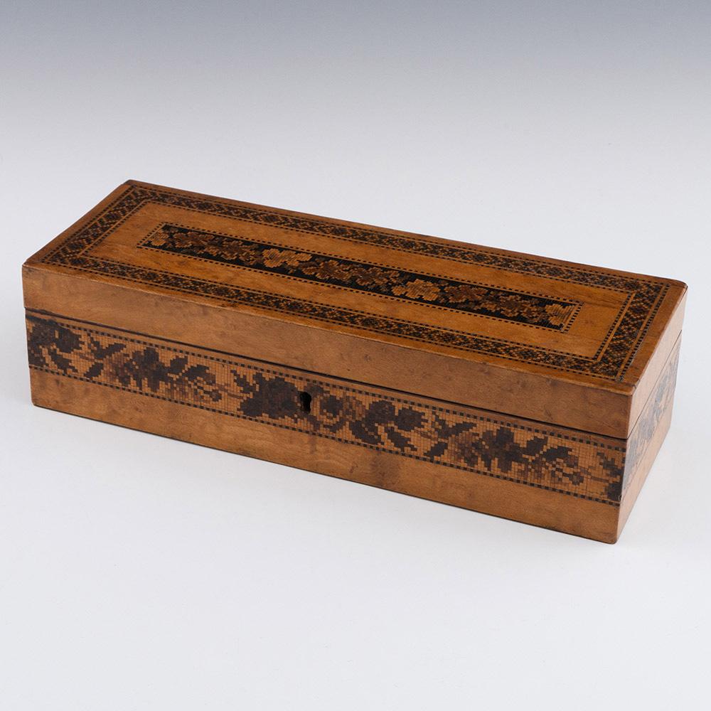 Heading : Rare Tunbridge ware glove box by Thomas Waterman c1860

Date : c1860

Period : Victoria

Origin : Tunbridge Wells, Kent

Decoration : Central foliate mosaic with geometric border. Side panels decoerated with foliate berlin-woolwork