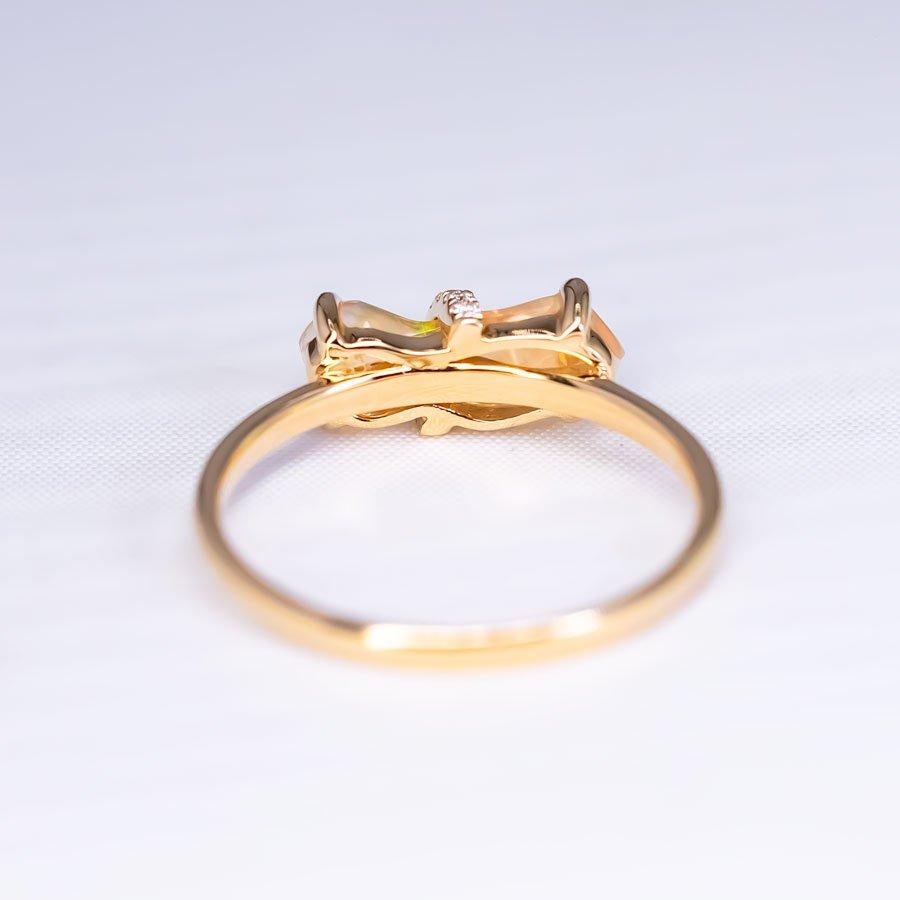 Women's or Men's Rare Two-Color Fire Opal Diamond Engagement Ring 18K Yellow Gold For Sale