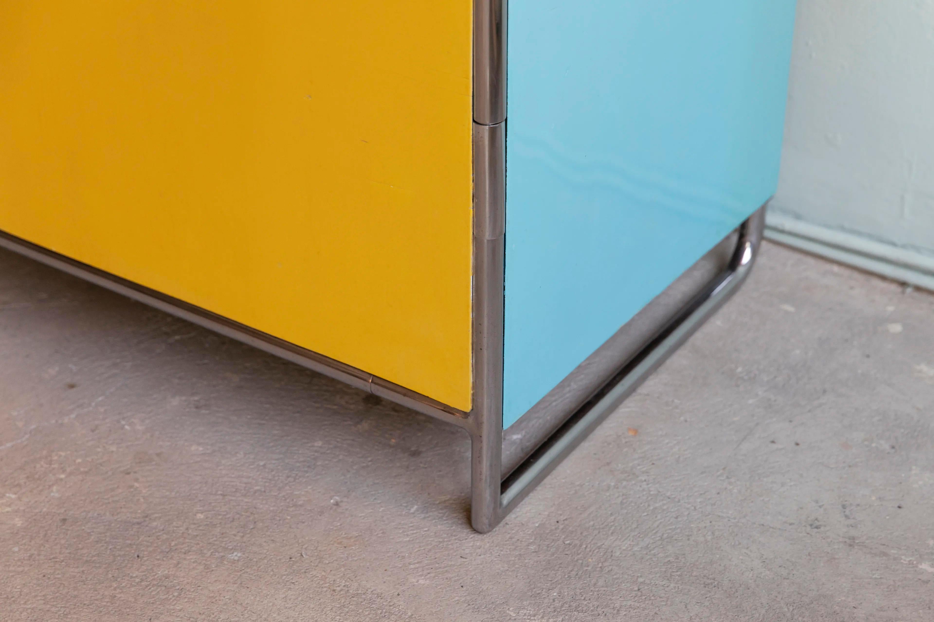 Rare Two-Tone Bauhaus Wardrobe by John Hagemann for Hynek Gottwald, ca. 1930 im Angebot 4