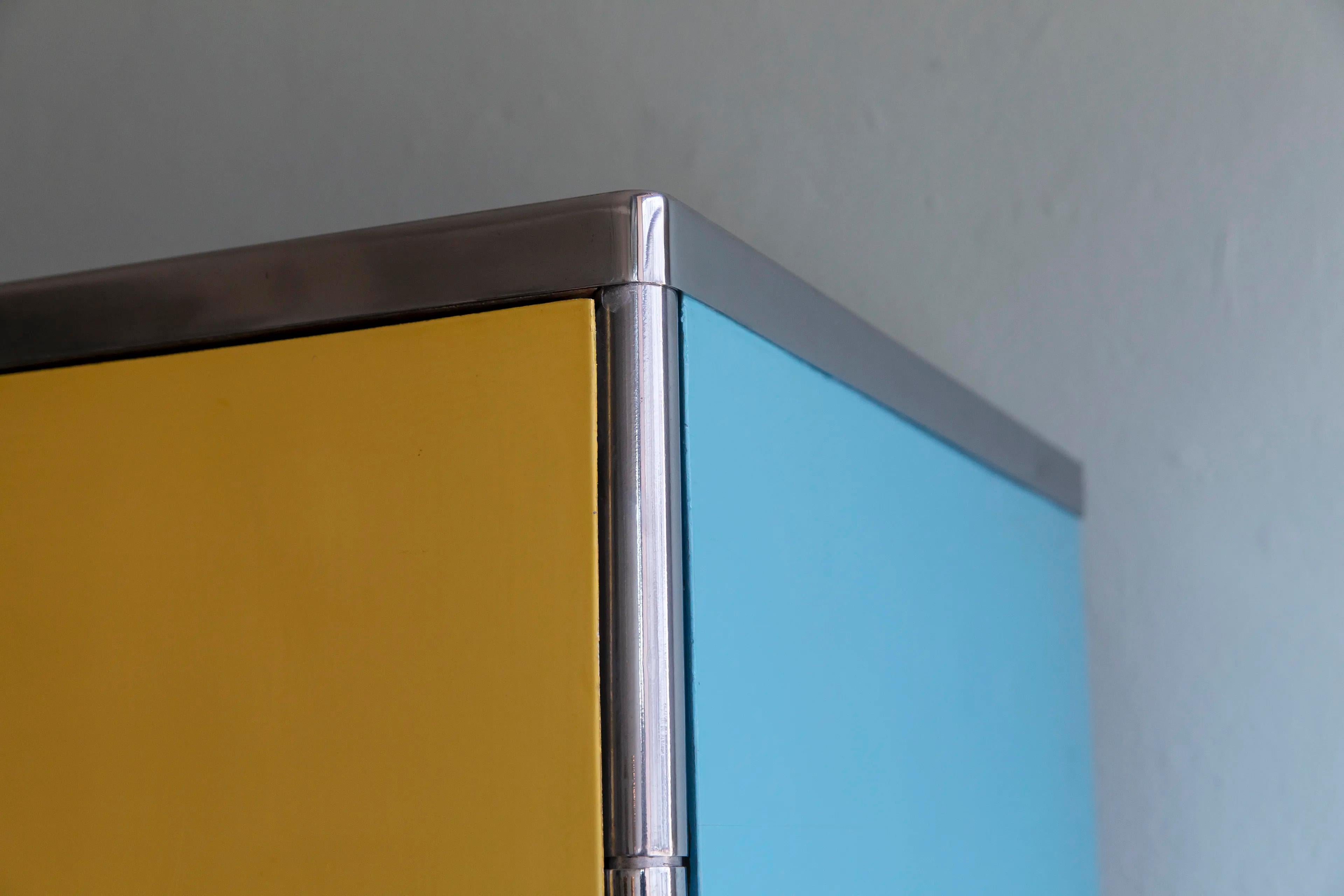 Rare Two-Tone Bauhaus Wardrobe by John Hagemann for Hynek Gottwald, ca. 1930 im Angebot 2