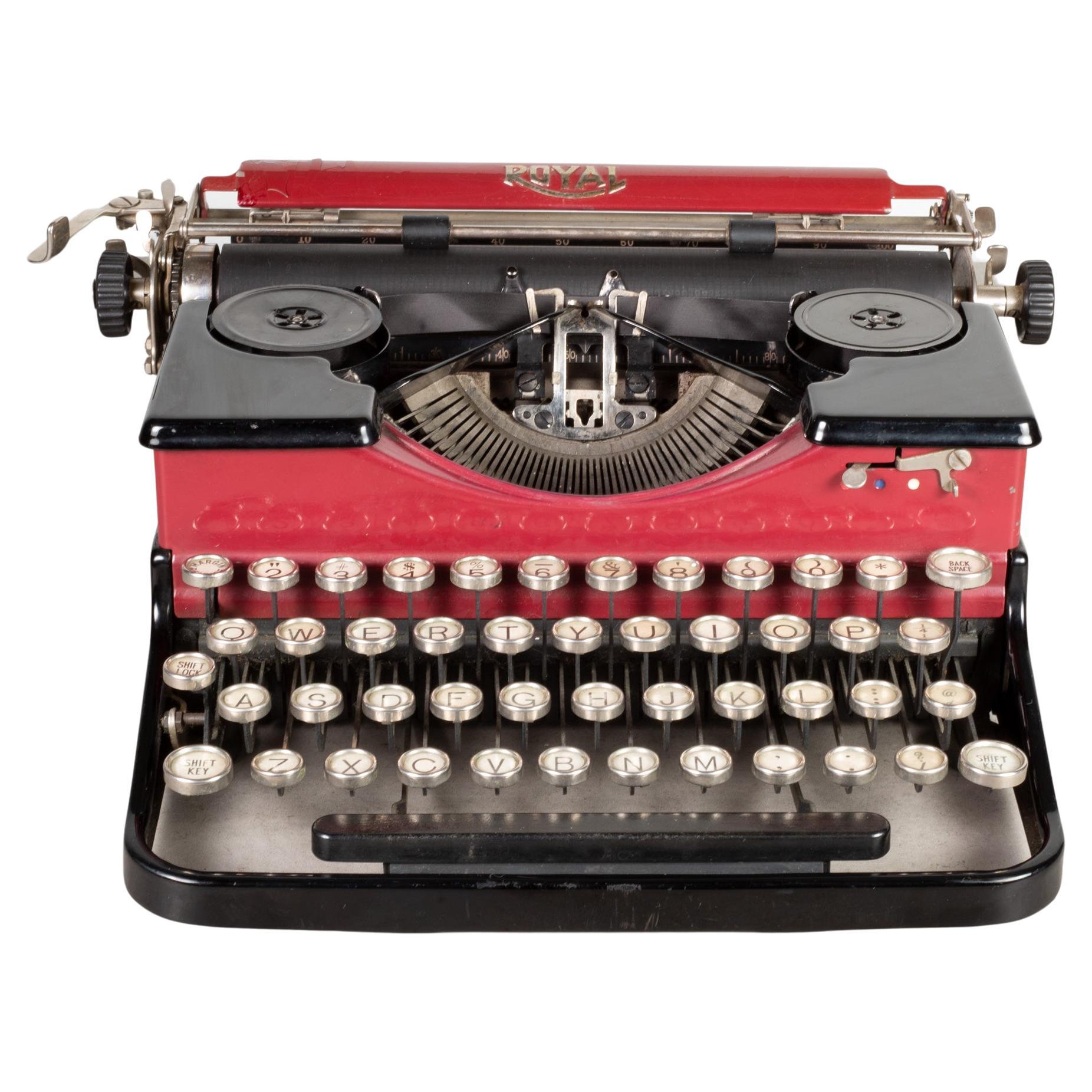 Rare Two Tone Royal "P" Portable Typewriter, c.1928 For Sale