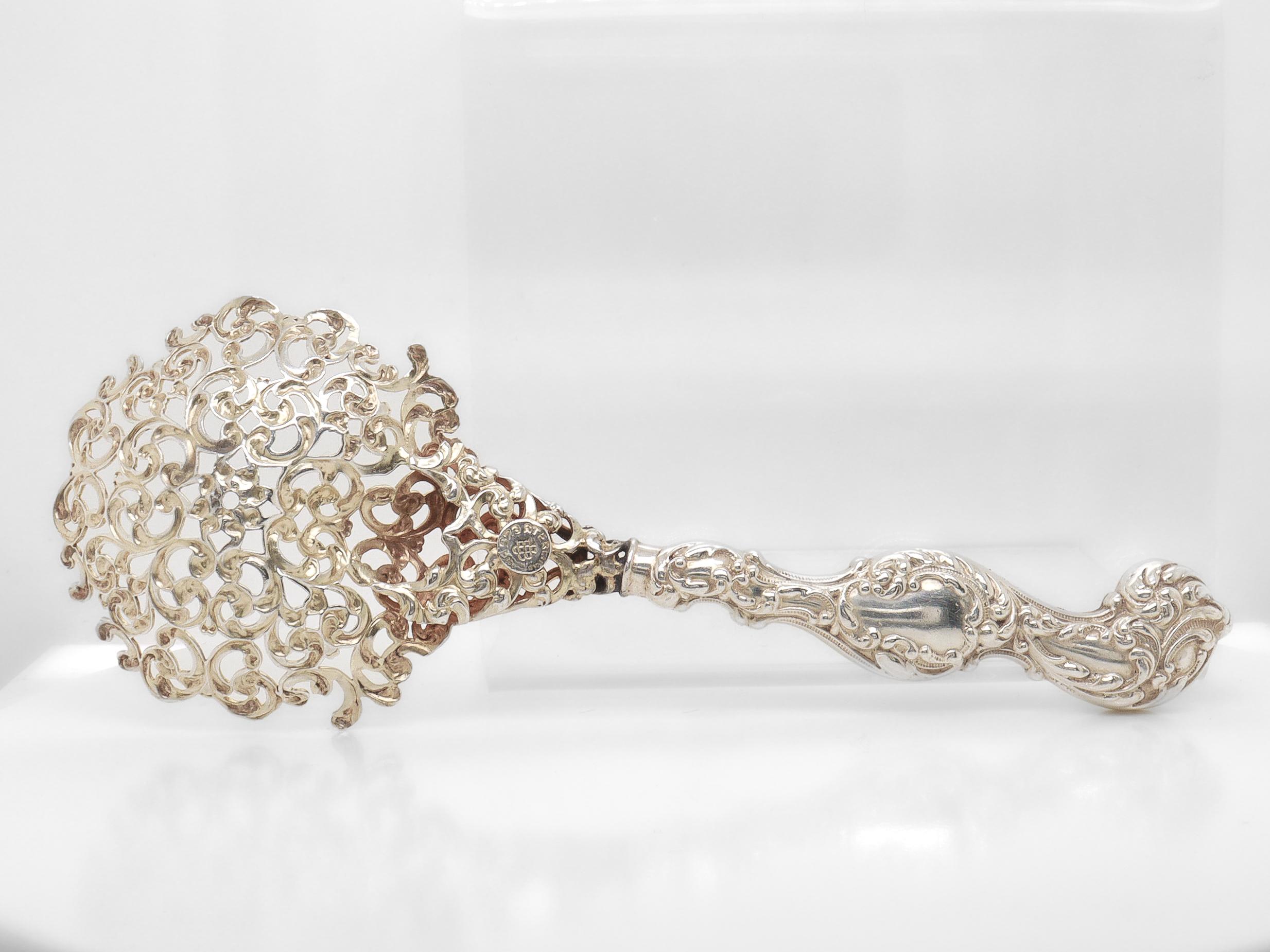 Raro Unger Bros. Cucchiaio reticolato in argento sterling con manico di Cupido e pesce in vendita 5
