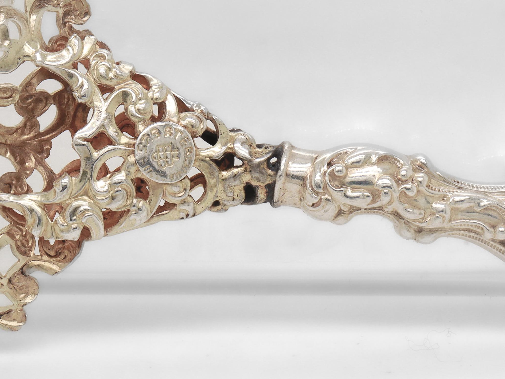 Raro Unger Bros. Cucchiaio reticolato in argento sterling con manico di Cupido e pesce in vendita 6