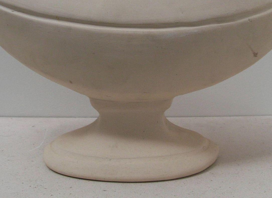 Britannique Vase à fleurs non émaillé Art Déco Rare de la société de poterie Fulham, Angleterre en vente