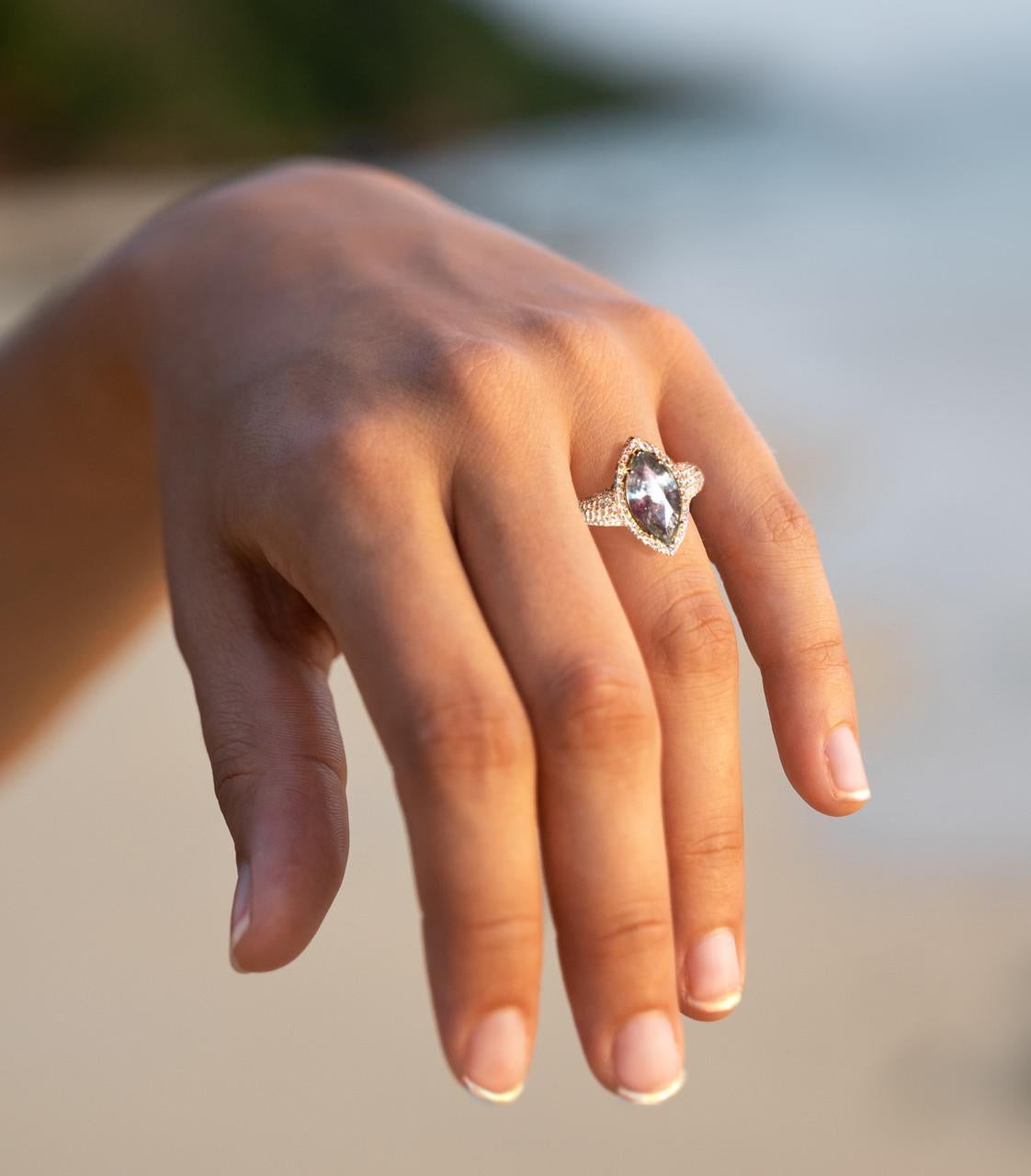 Contemporary Rare Unheated Color-Change Sapphire & Diamond 18K Ring For Sale
