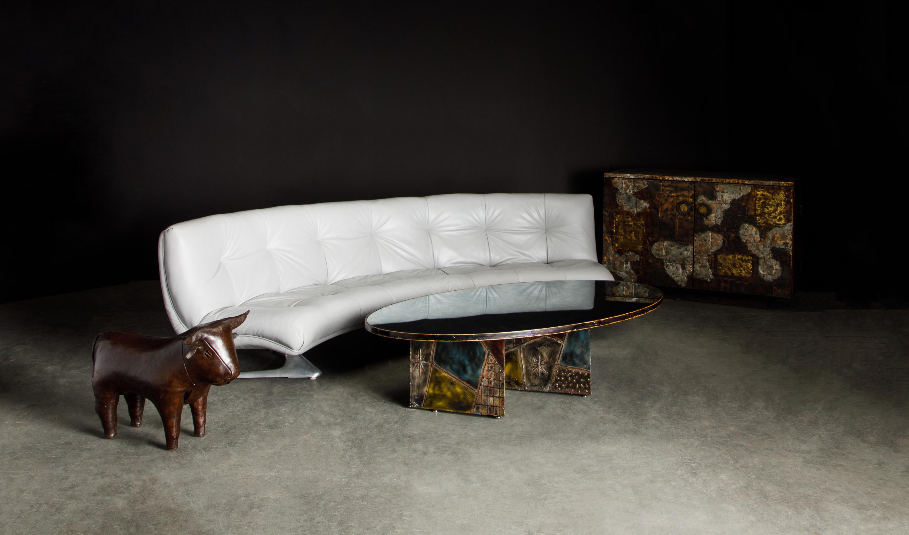 Seltenes geschwungenes Sofa „Einhorn“ aus Leder und Aluminium von Vladimir Kagan, um 1963 im Angebot 10