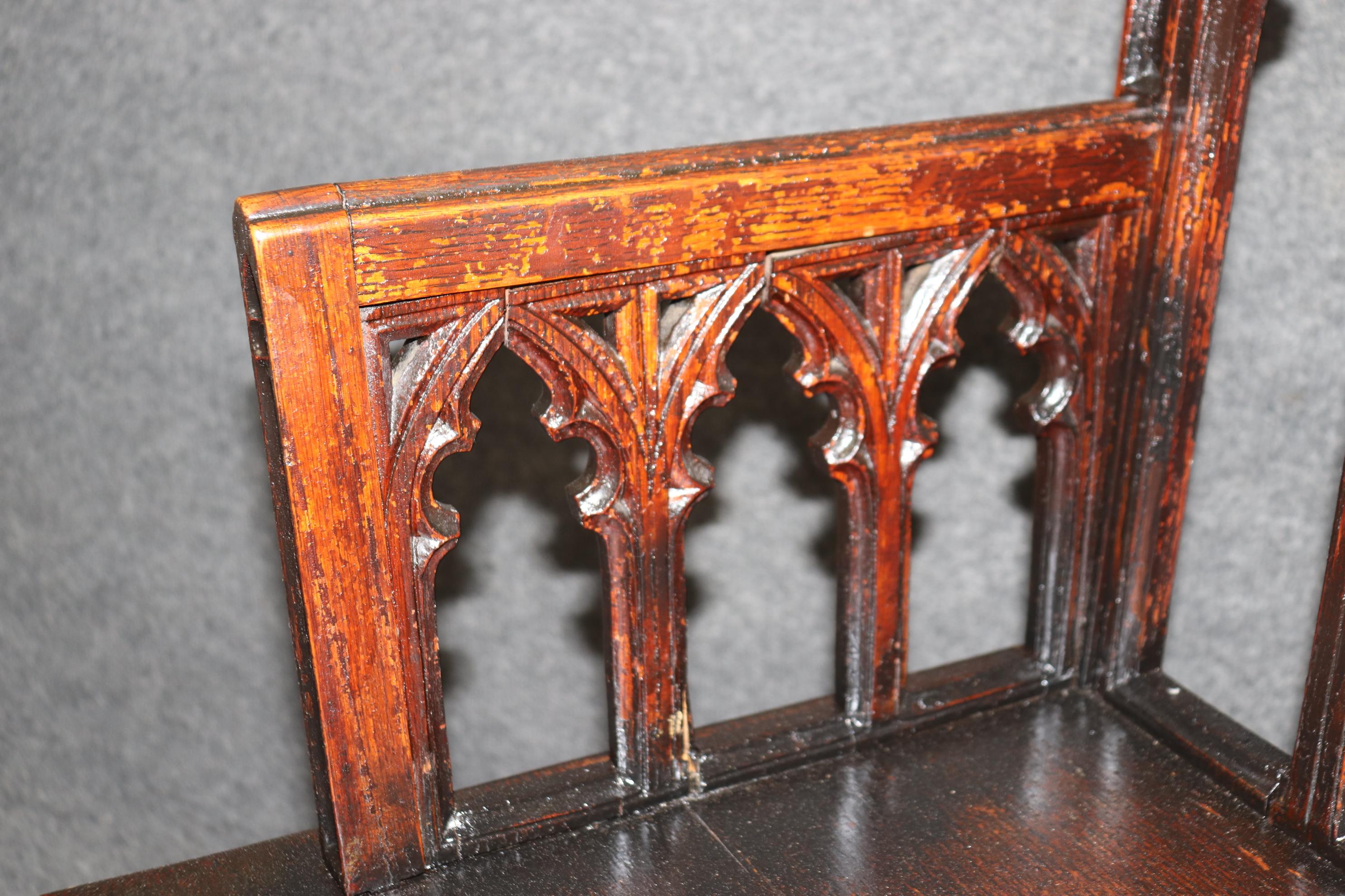 Rare et unique banc de banquette victorien gothique en chêne anglais, vers 1890 en vente 4