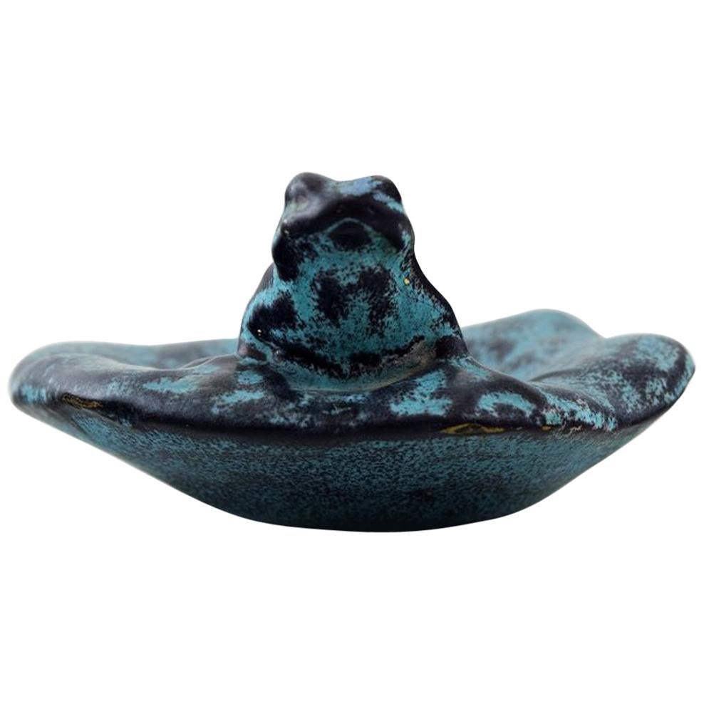 Rare Unique Kähler Bowl with Frog Decorated with Greenish Glaze