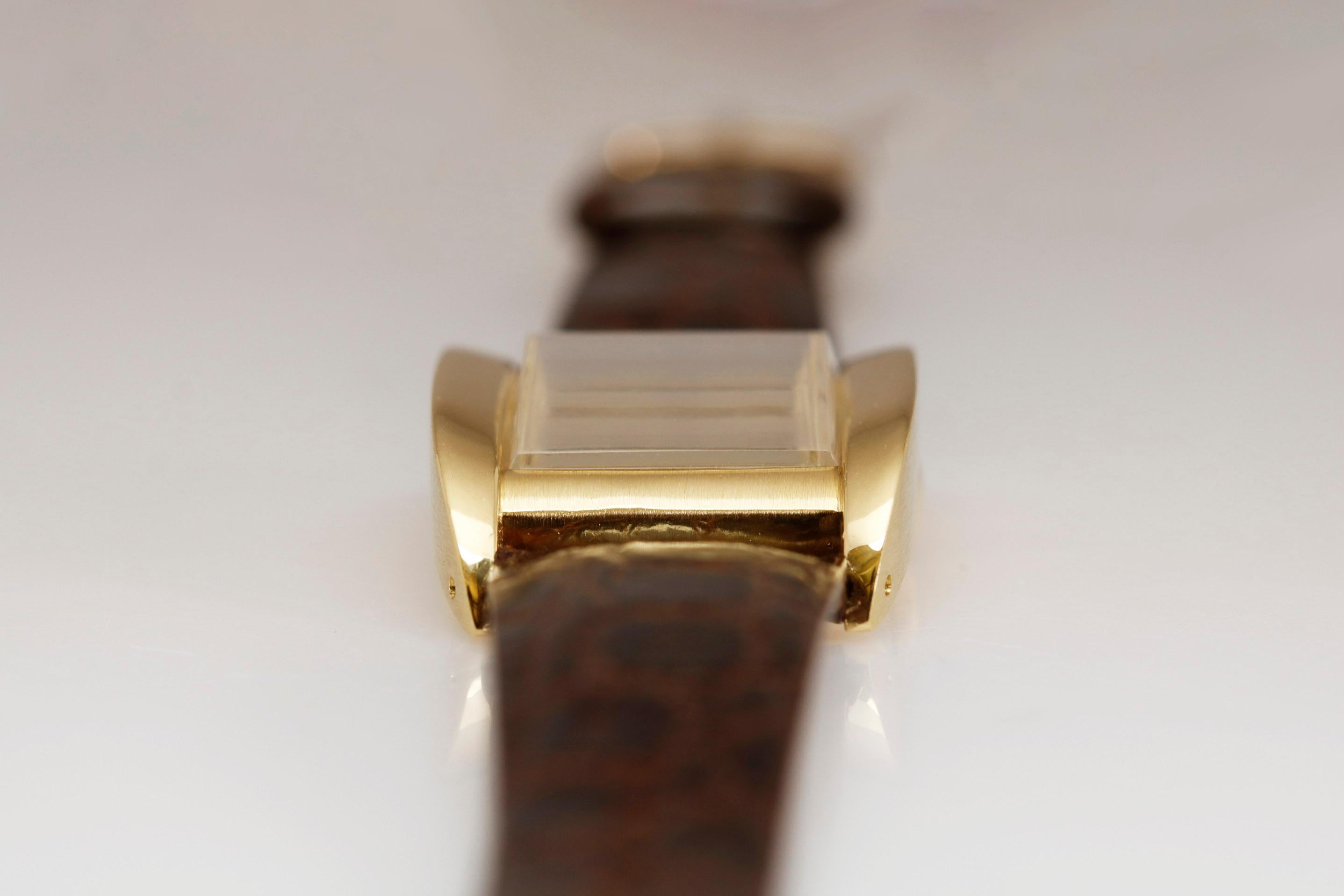 Seltene Universal Genève Referenz 18915 Gelbgold-Armbanduhr, um 1856 2