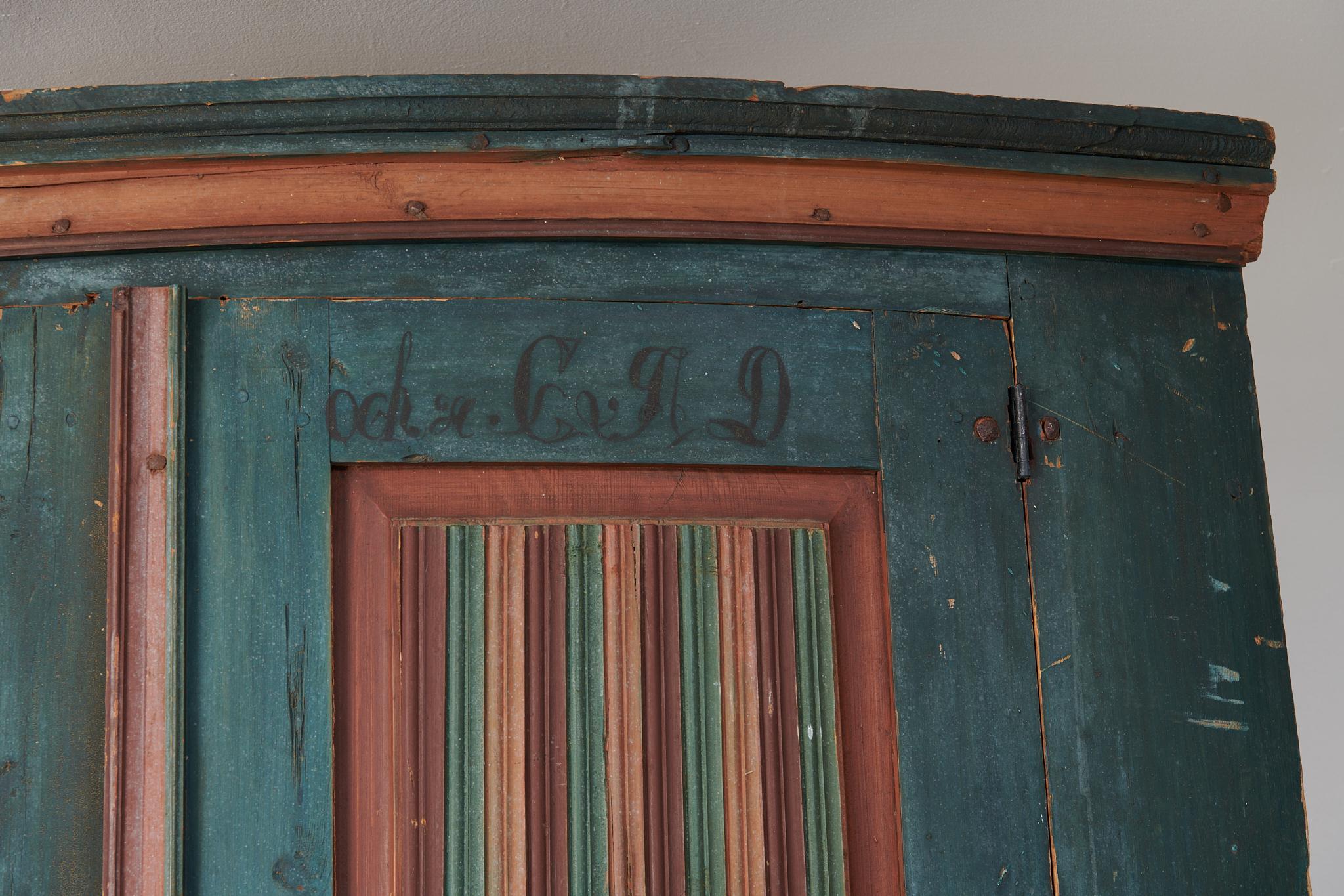 Rare Untouched Antique Swedish Gustavian Corner Cabinet  For Sale 6