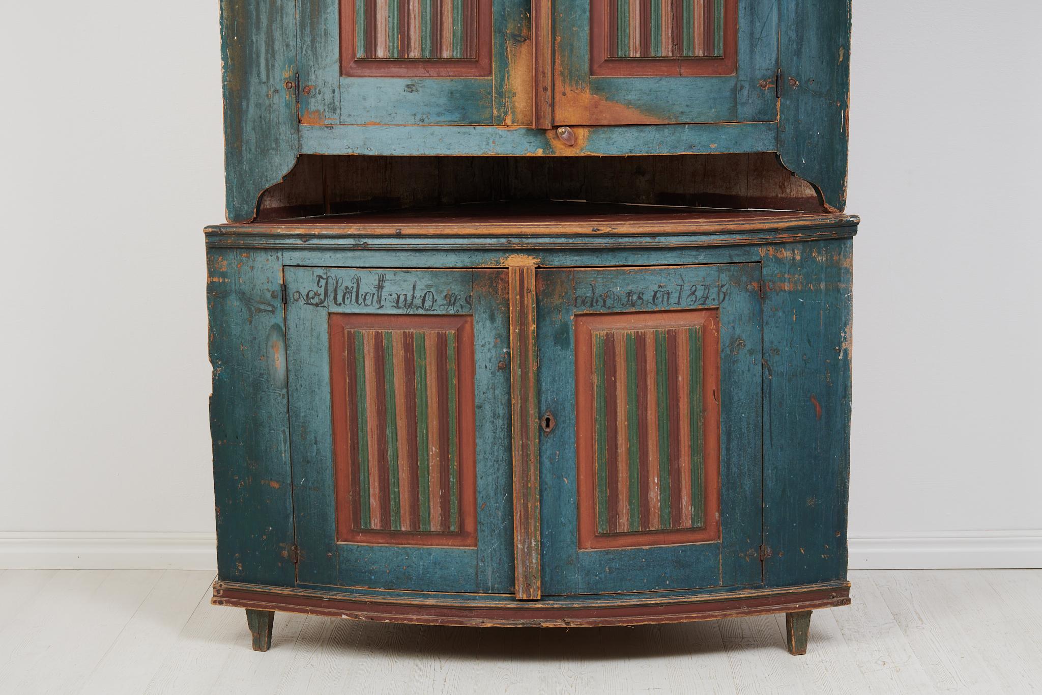 Rare Untouched Antique Swedish Gustavian Corner Cabinet  For Sale 1