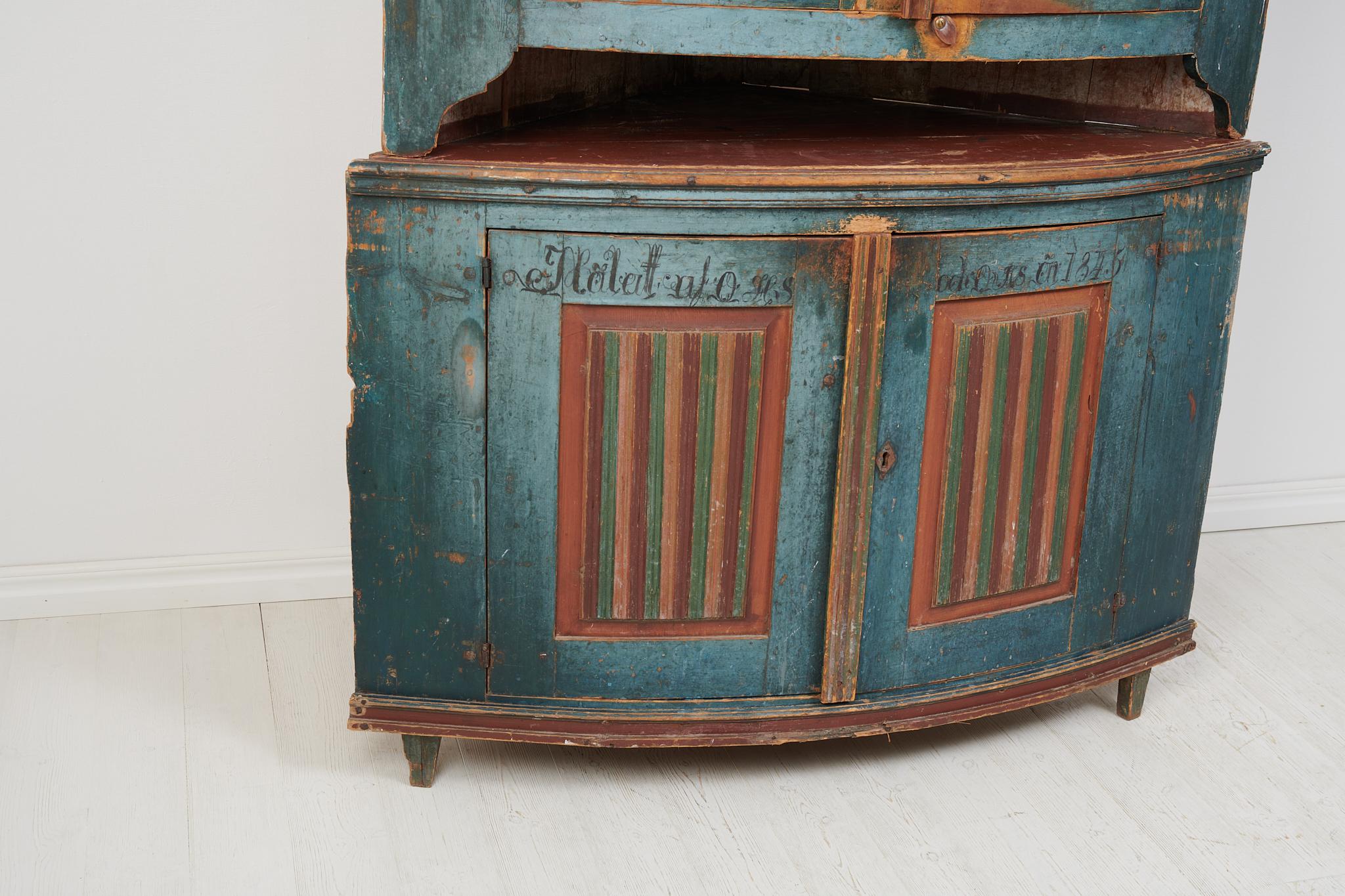 Rare Untouched Antique Swedish Gustavian Corner Cabinet  For Sale 2