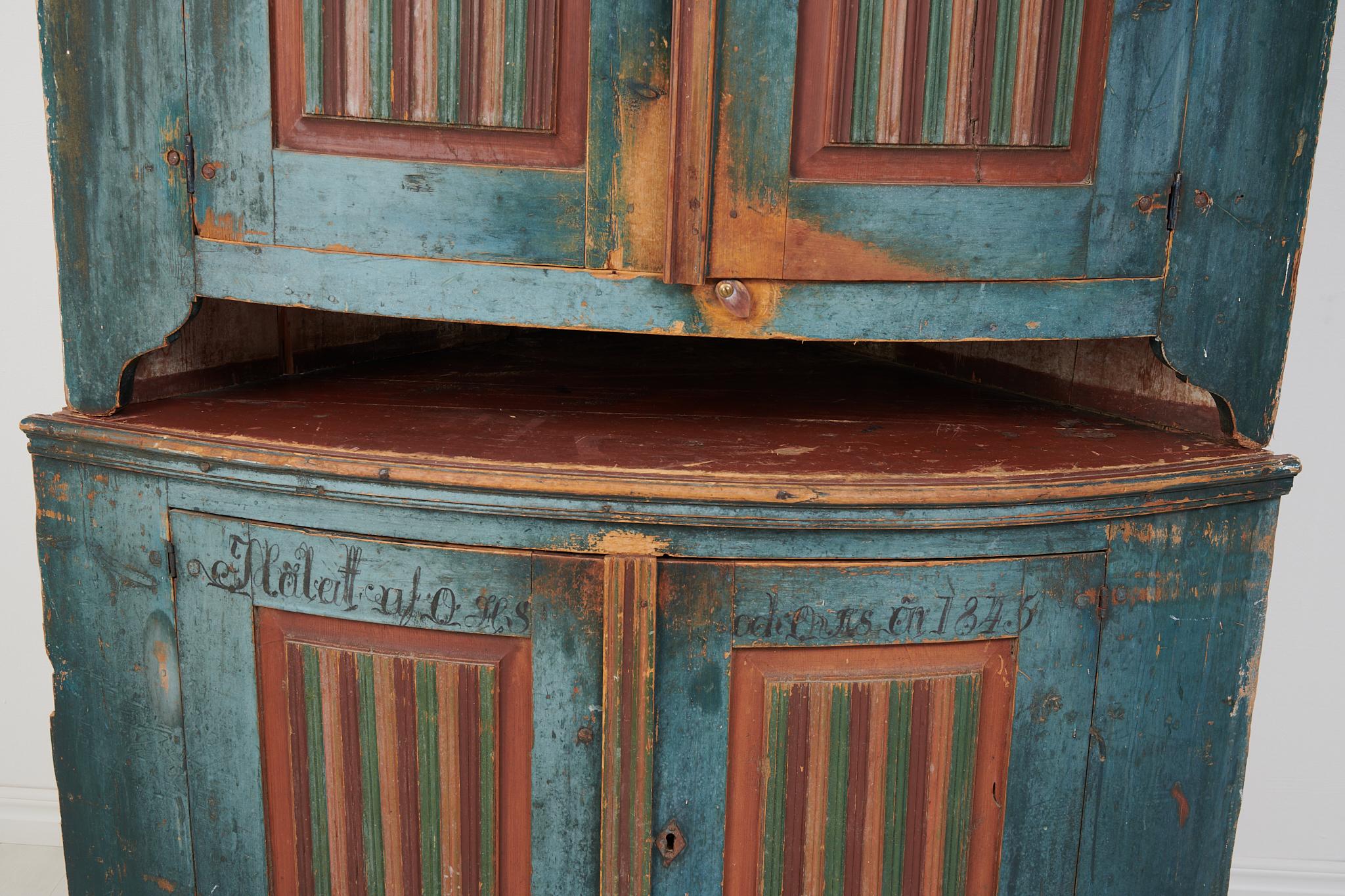 Rare Untouched Antique Swedish Gustavian Corner Cabinet  For Sale 3