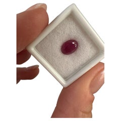 Rare rubis ovale non traité de 9 mm certifié