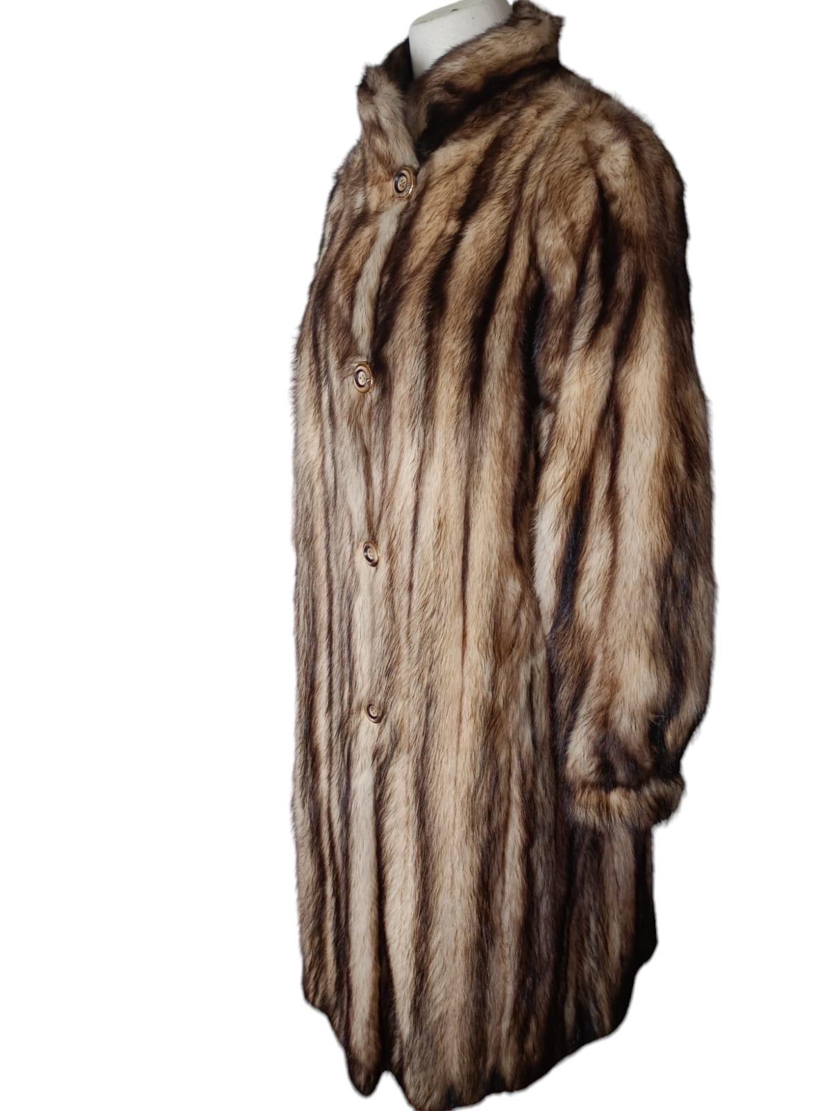 Rare Unused Vintage German sable fur coat size 10 In Excellent Condition For Sale In Montreal, Quebec