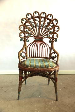 Rara sedia imbottita in rattan antico Art Nouveau con braccio a forma di pavone, sedia da pranzo o sedia laterale