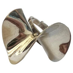 Rare Urpo Kajander Kaunis Koru Finnish Modernist Sterling Silver Bow Twist Ring