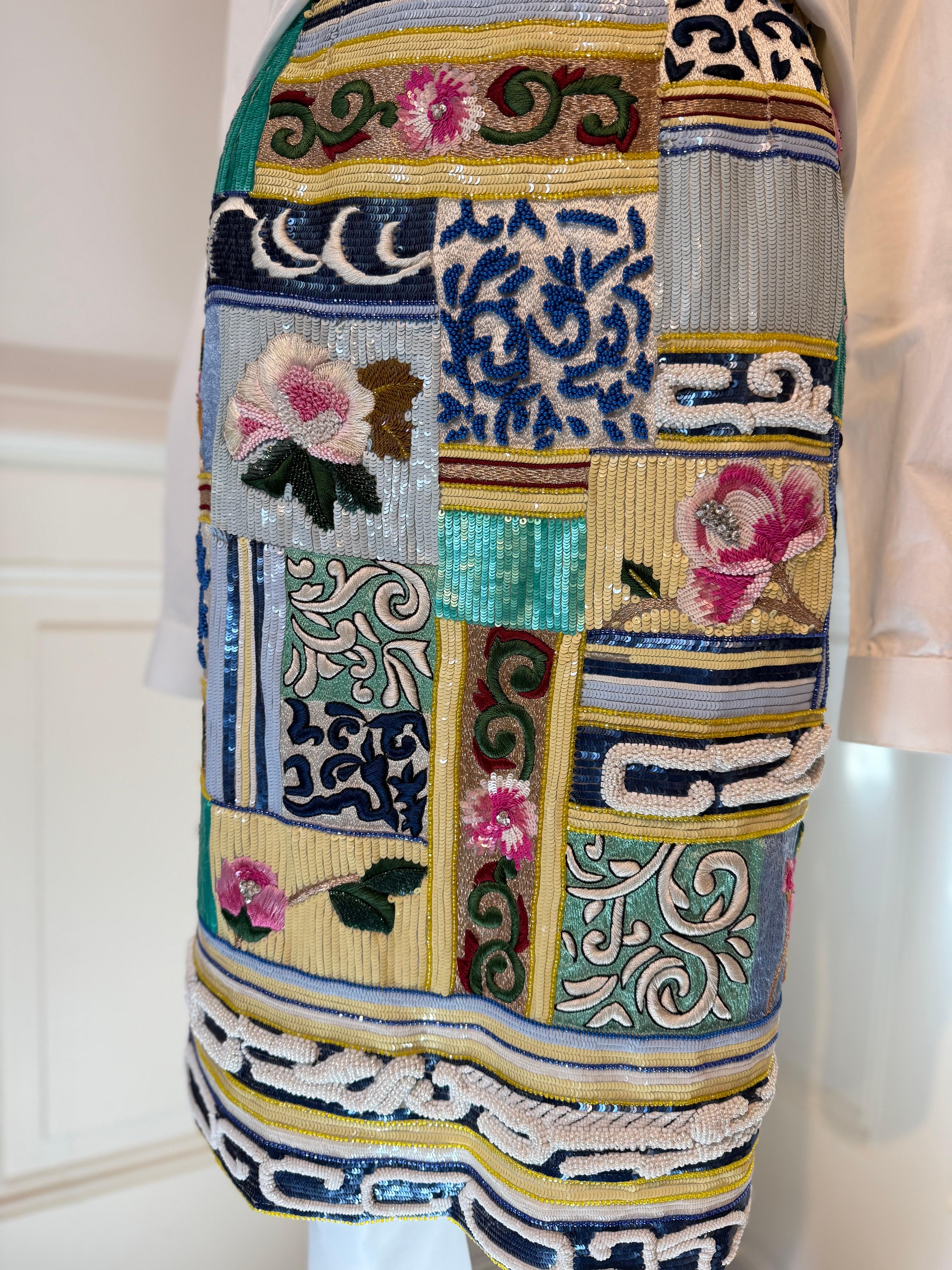 Raro Valentino Garavani Primavera/Verano 1992 Pasarela Falda bordada a mano con pedrería en venta 1