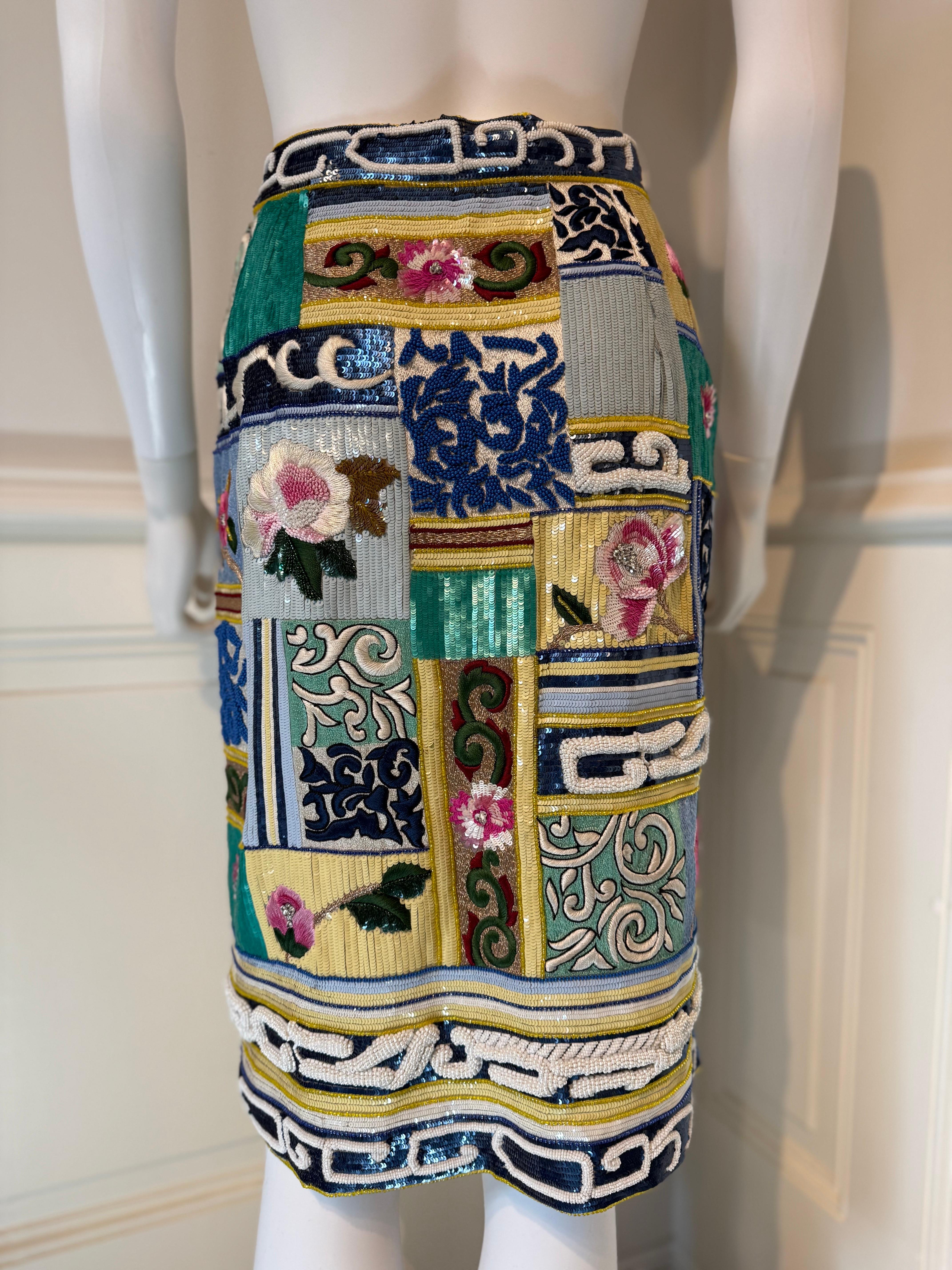 Raro Valentino Garavani Primavera/Verano 1992 Pasarela Falda bordada a mano con pedrería en venta 2