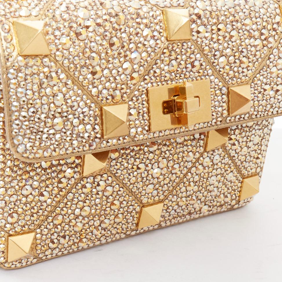 rare VALENTINO Roman Stud Medium rhinestone crystal chain turnlock shoulder bag en vente 5