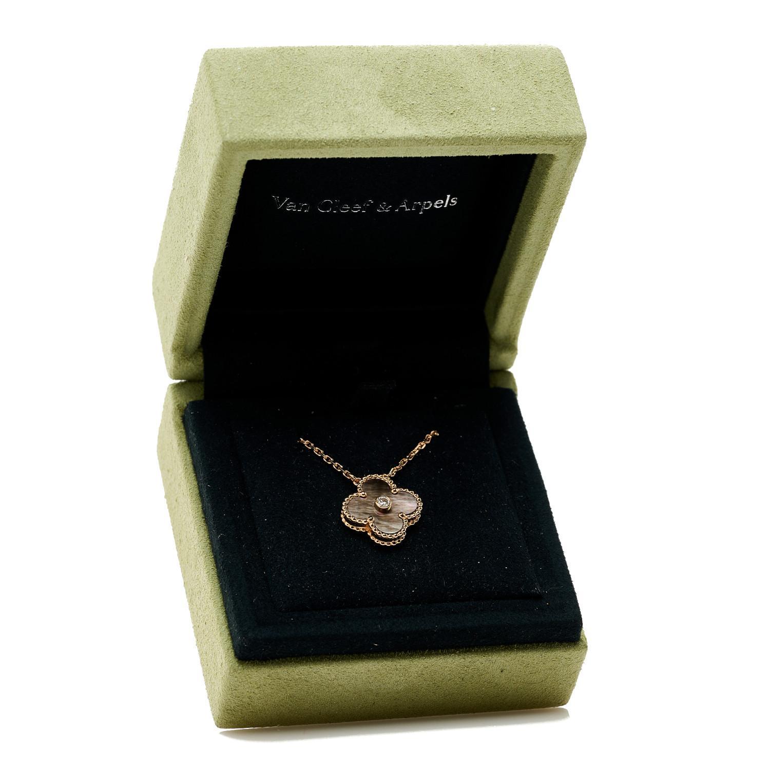 Taille brillant Rare Van Cleef & Arpels Or Rose 18k Diamond Grey Mop Vintage Alhambra Pendentif en vente