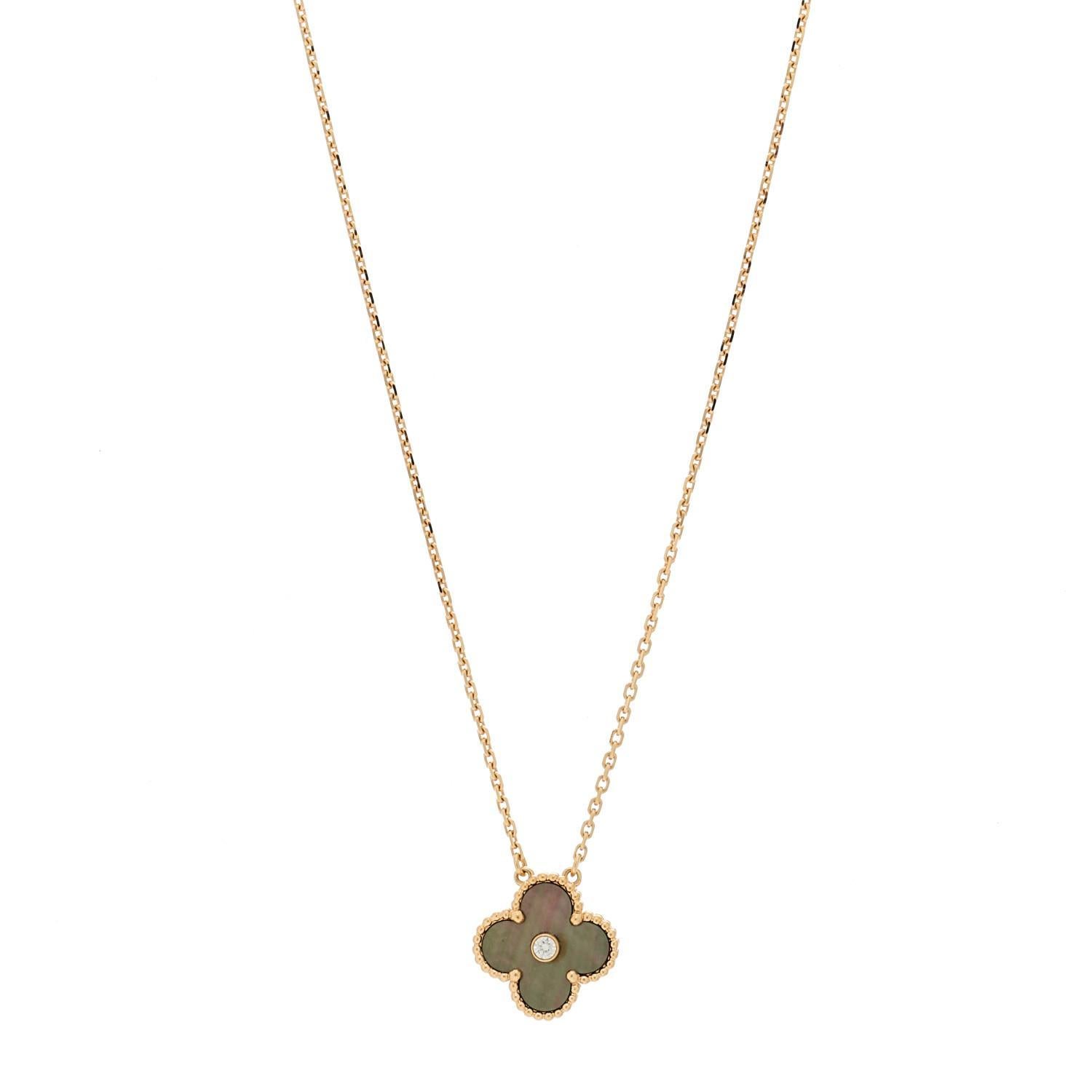 Rare Van Cleef & Arpels Or Rose 18k Diamond Grey Mop Vintage Alhambra Pendentif en vente 2