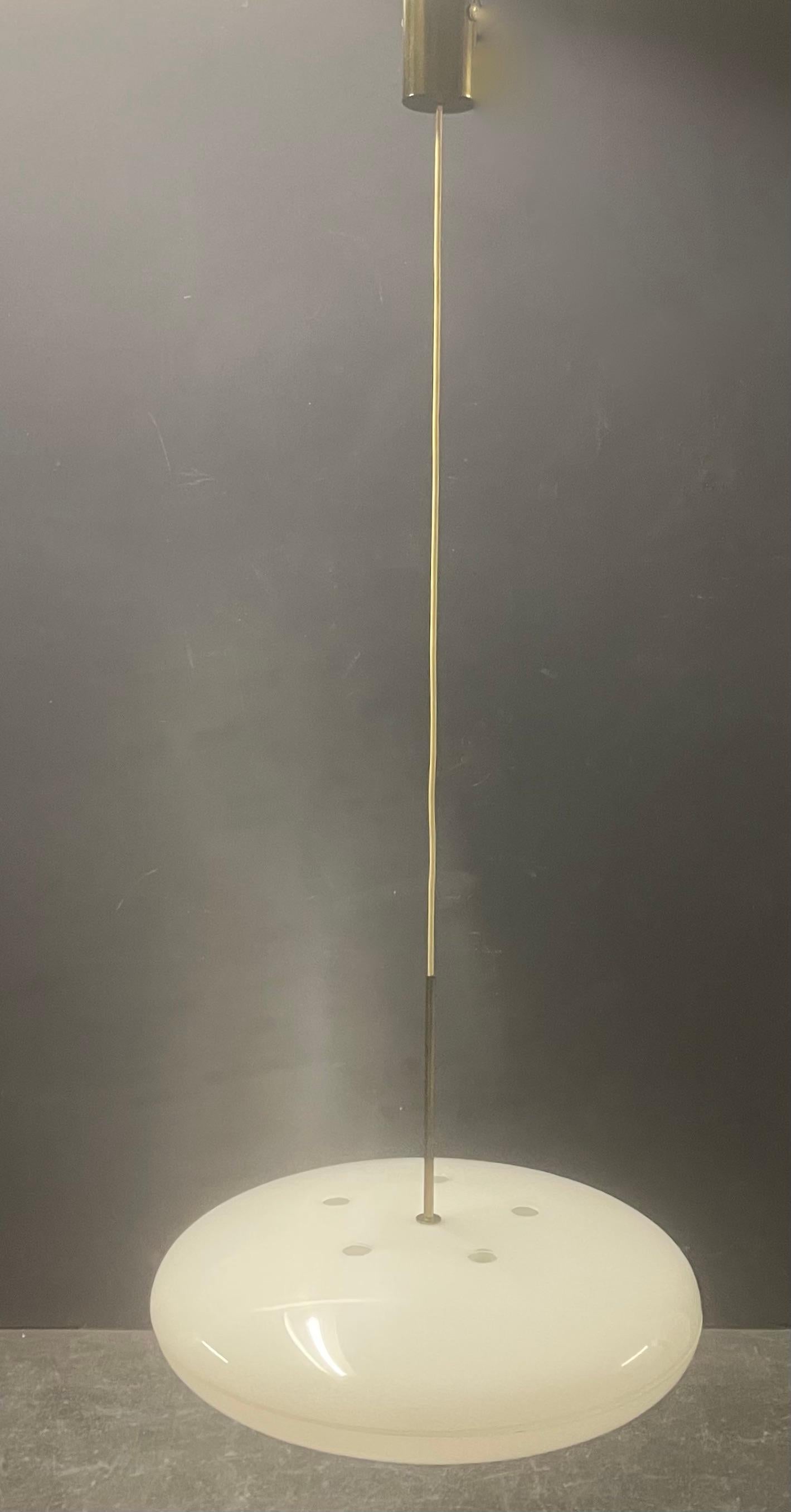Ottone rara variante del famoso 2065 di Gino Sarfatti for Arteluce in vendita