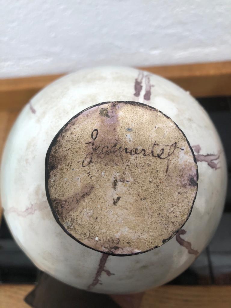 Raro vaso Art Deco modernista con disegno geometrico 
firmato Jean Martel.