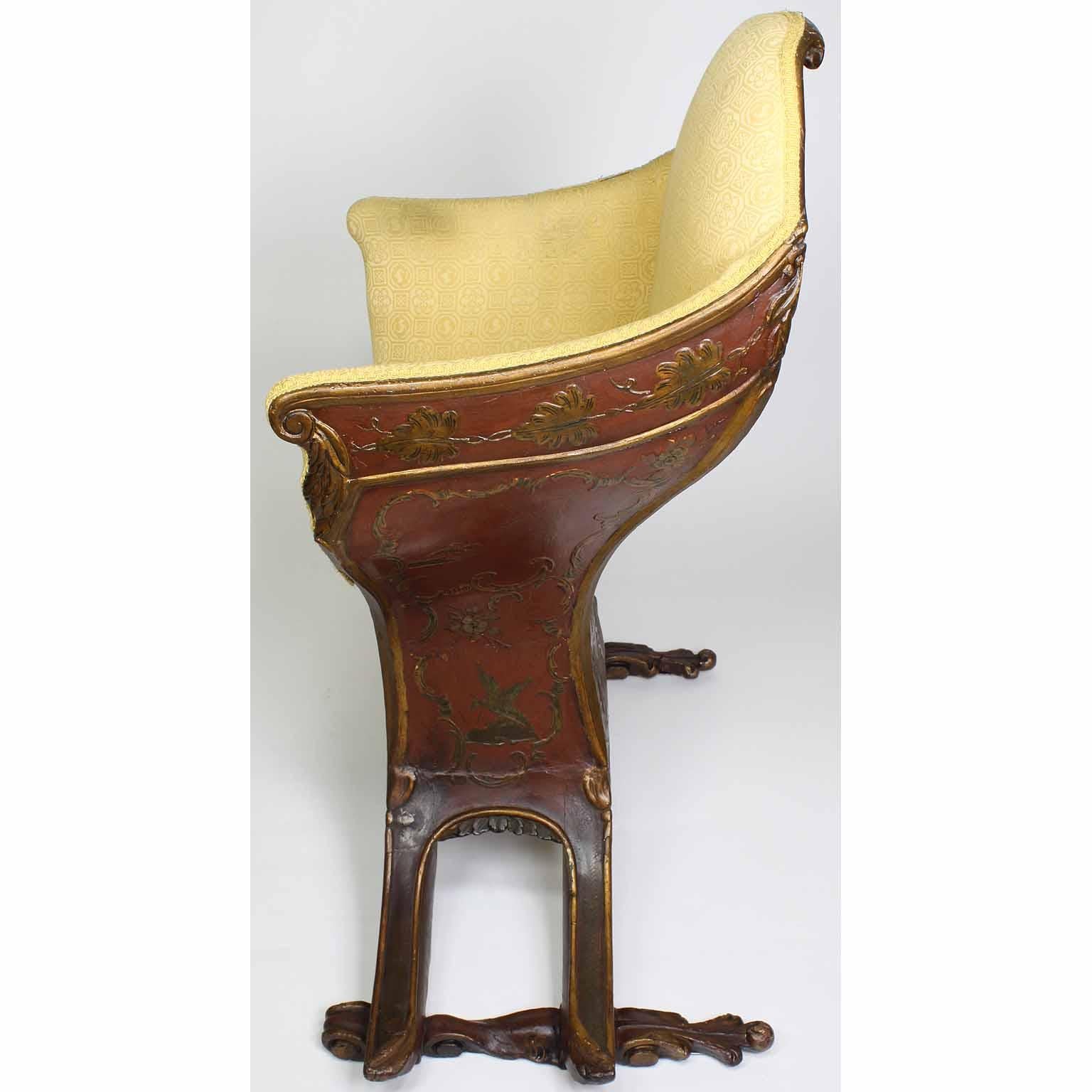 Rare Venetian 18th-19th Century Chinoiserie Red-Lacquer and Gilt Gondola Chair In Distressed Condition In Los Angeles, CA