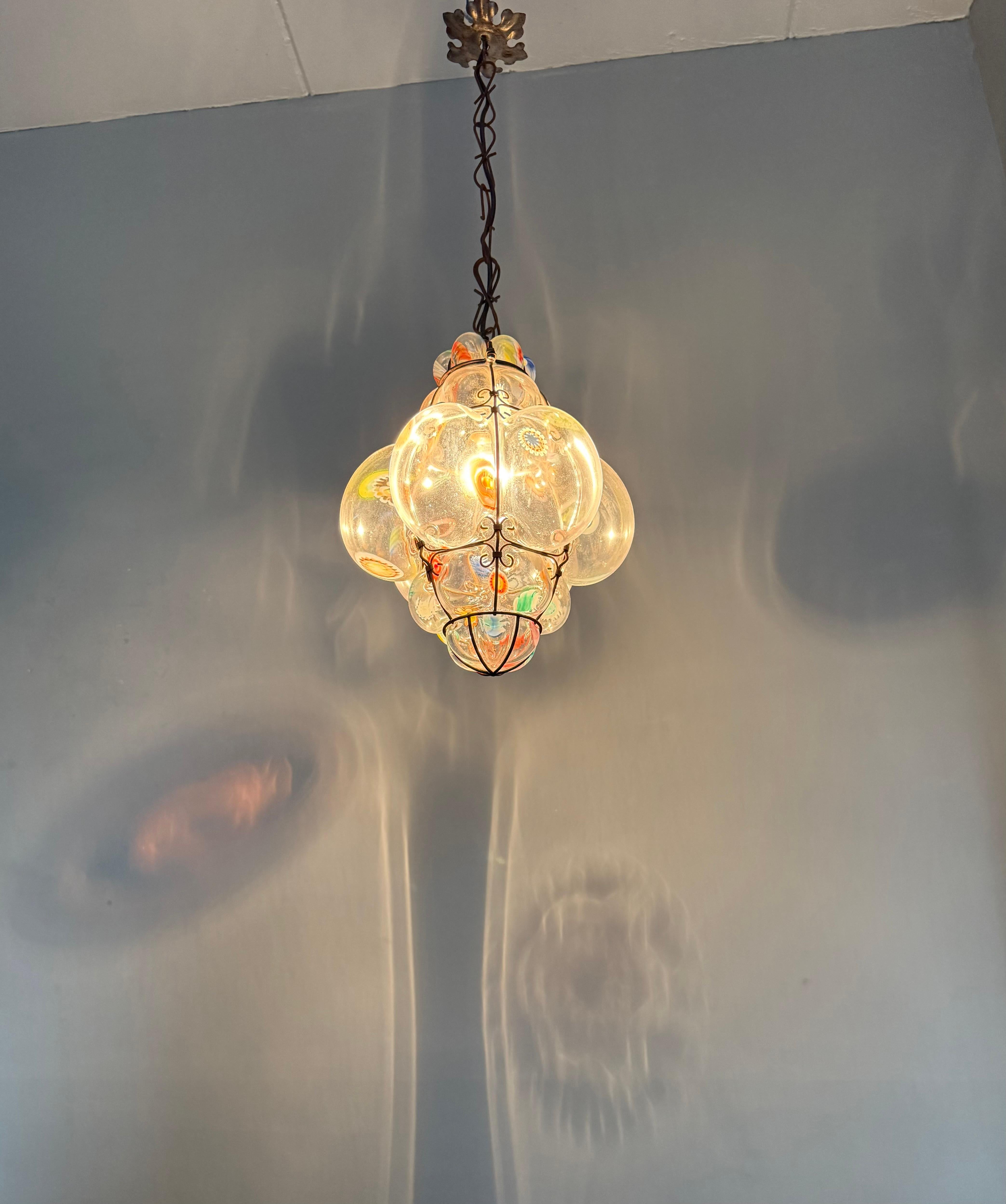 Rara lampada a sospensione di Murano Millefiori in vetro soffiato a bocca con cornice Seguso in vendita 7