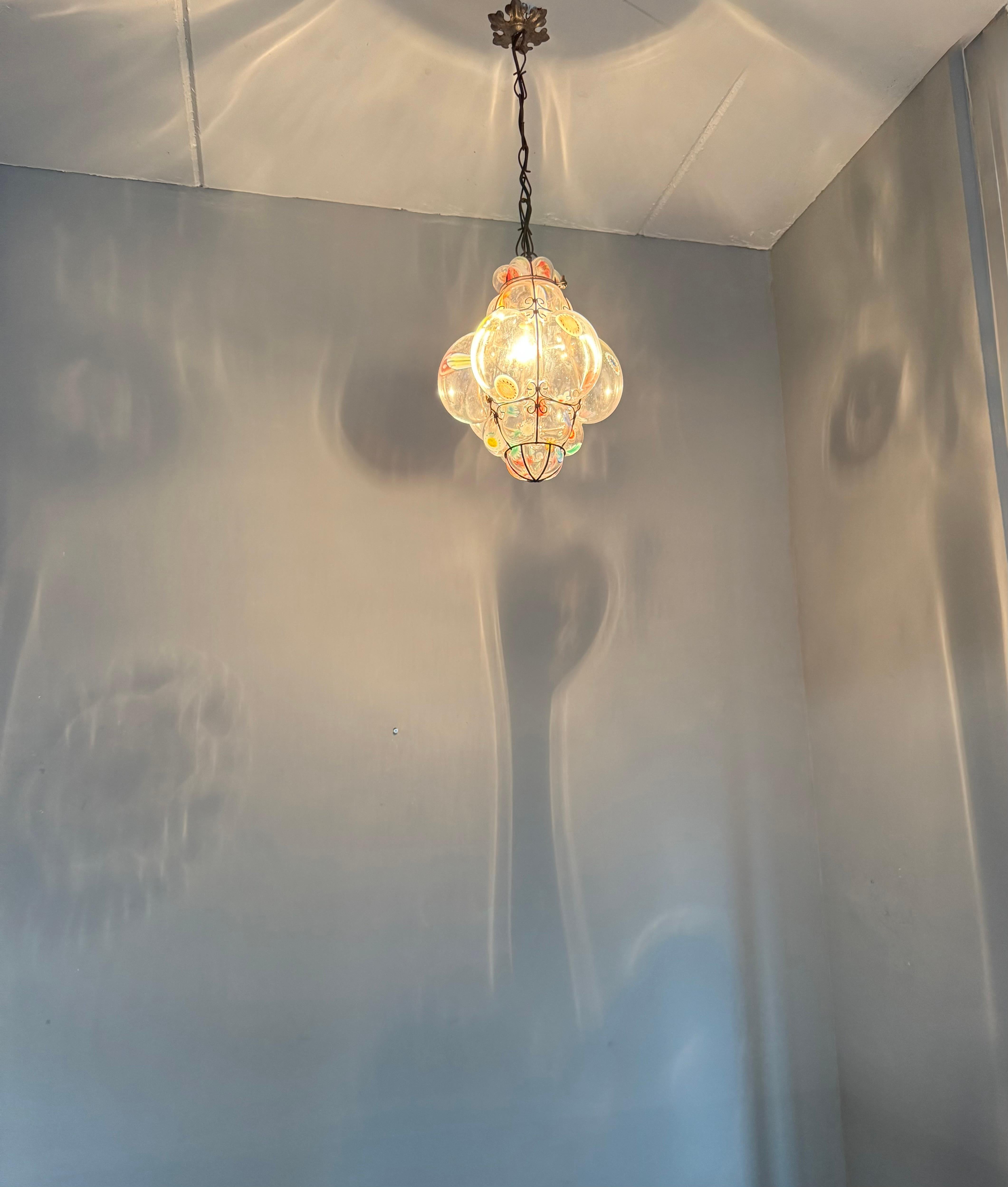 Rara lampada a sospensione di Murano Millefiori in vetro soffiato a bocca con cornice Seguso in vendita 9