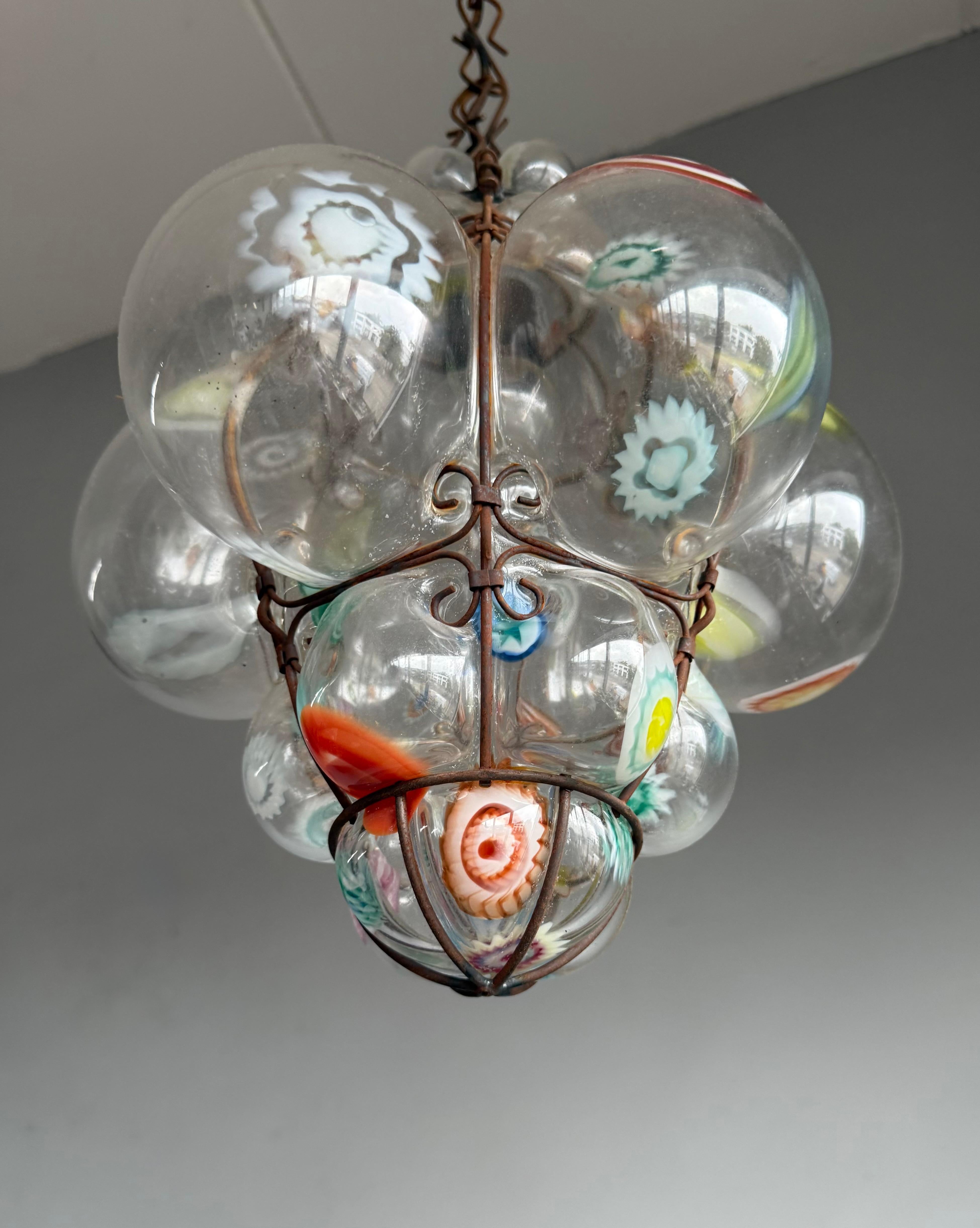Rara lampada a sospensione di Murano Millefiori in vetro soffiato a bocca con cornice Seguso in vendita 1