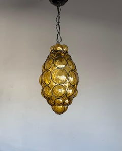 Rara lampada a sospensione di Murano con vetro color ambra soffiato a bocca con cornice