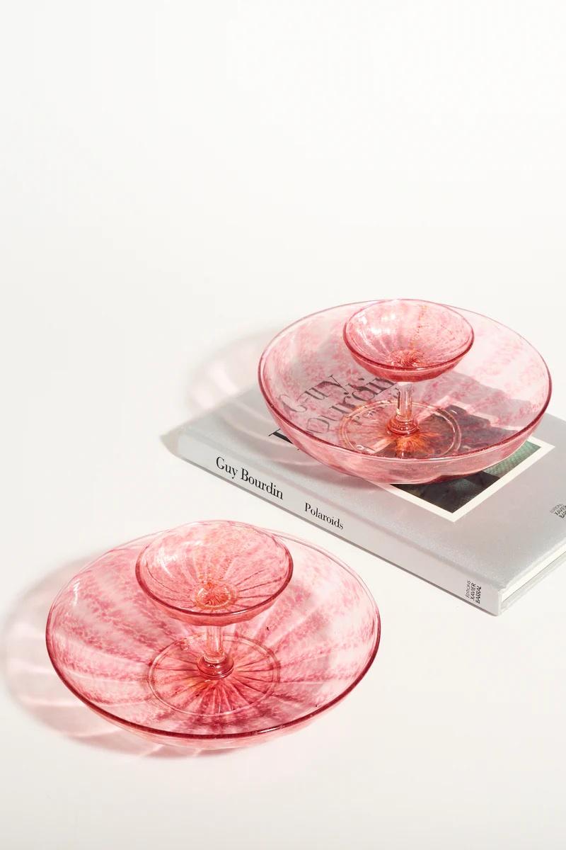 Rare Venetian Murano Pink/Gold Fleck Glass Appetizer Serving Dishes, Set of Two In Excellent Condition In New York, NY