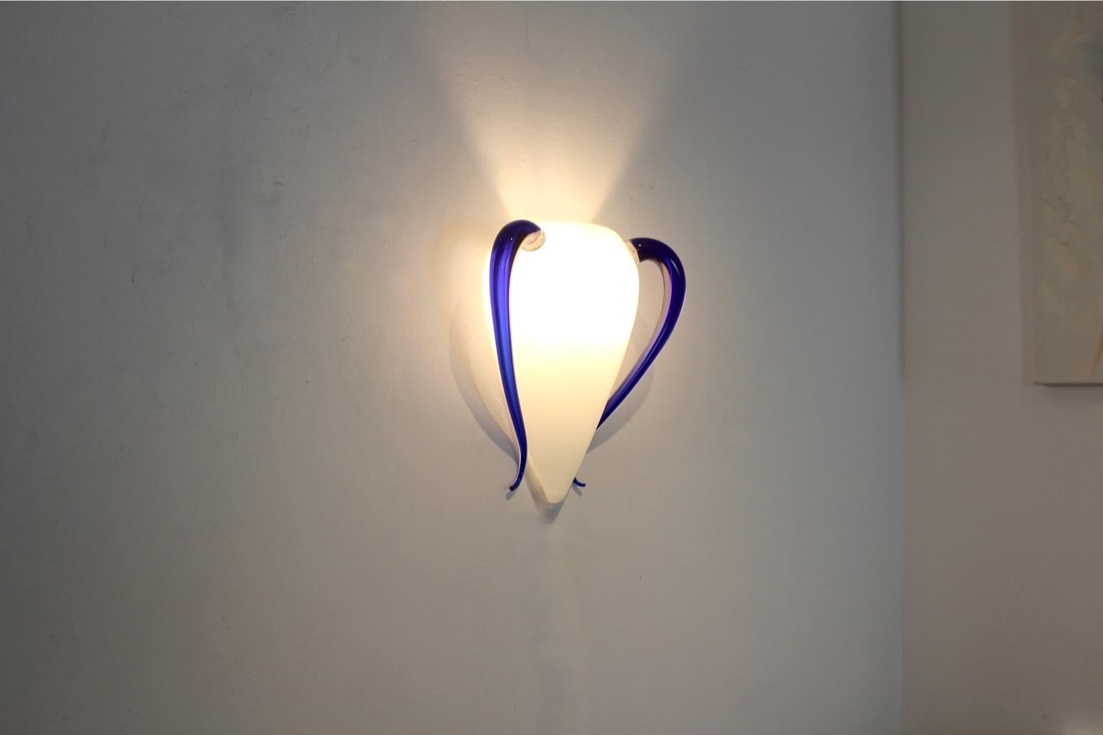 Rare ‘Venexiana’ Hand-Blown Murano Glass Wall Sconce by Barovier & Toso, Stock o In Good Condition For Sale In Voorburg, NL