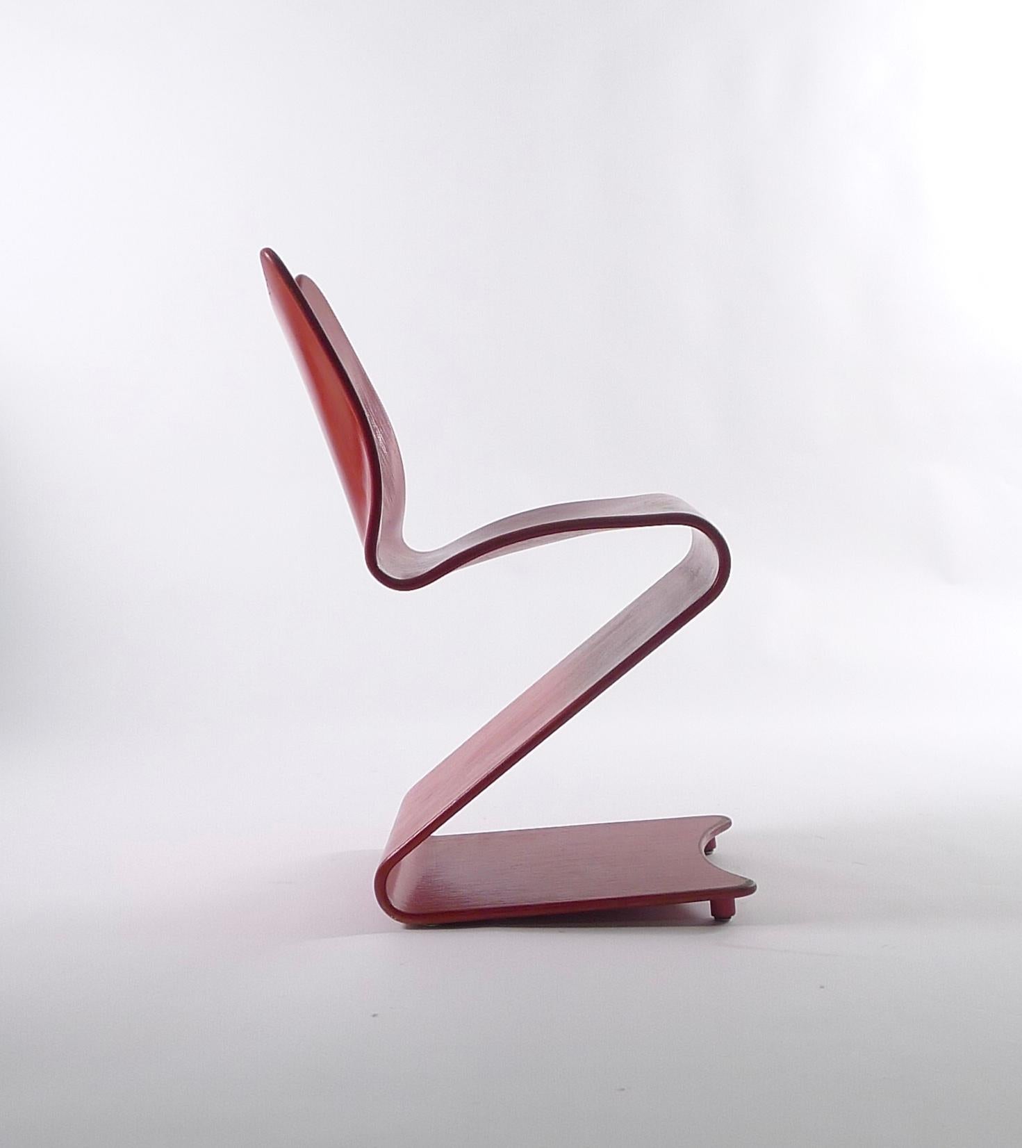 Scandinavian Modern Rare Verner Panton plywood S chair, model 275, 1956, completely original, Thonet