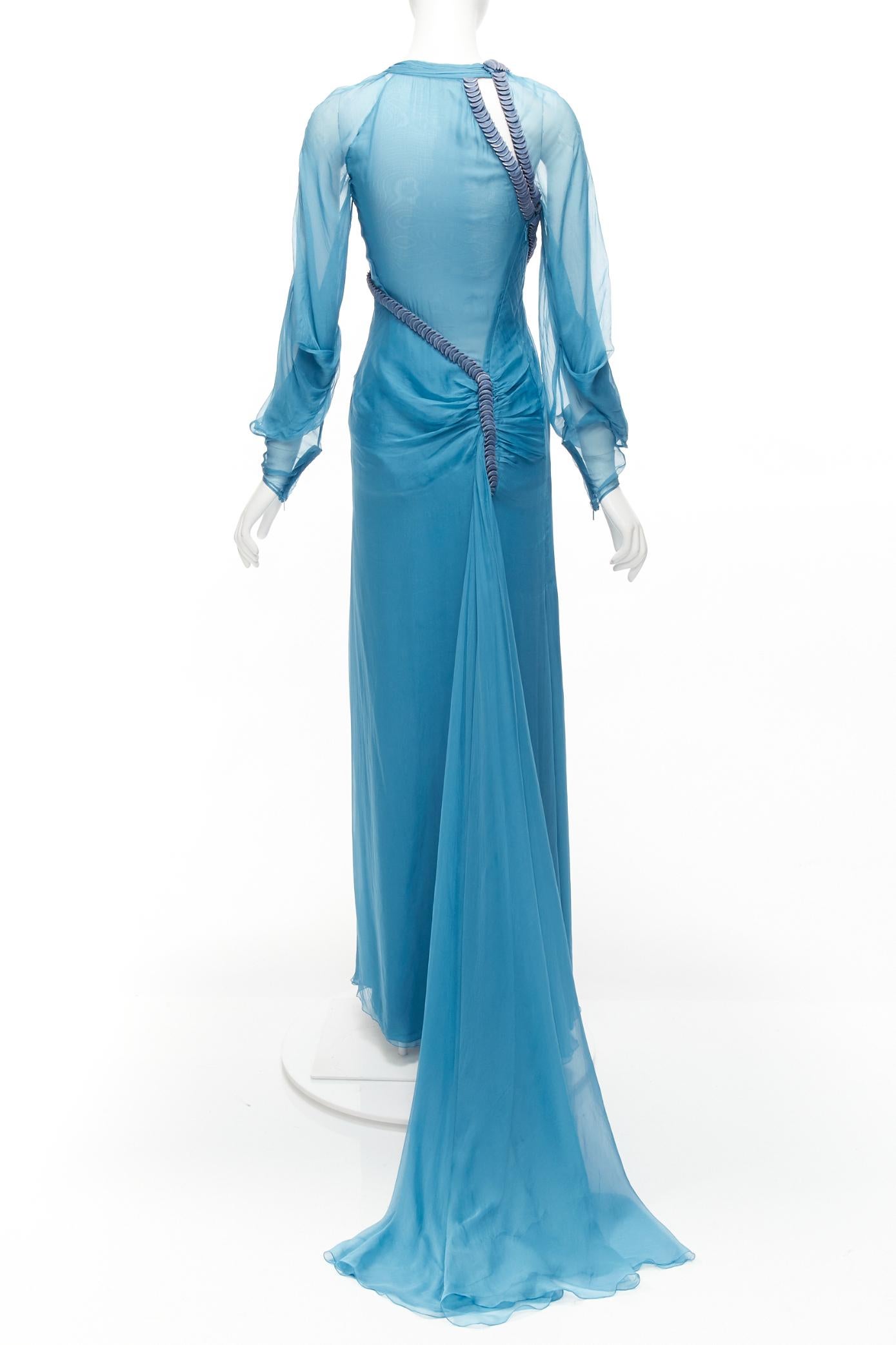 De las mujeres Vestido de noche drapeado con mangas transparentes y adornos de pailettes de seda, raro de VERSACE Runway en venta