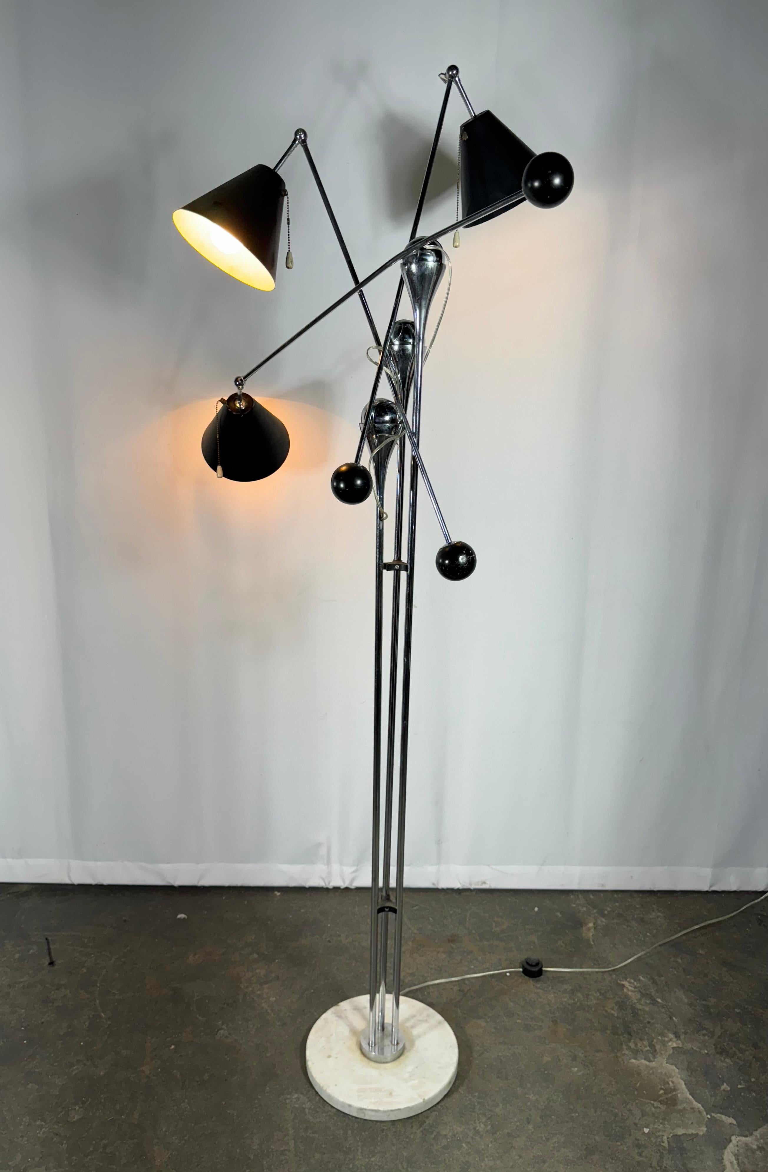 Seltene Version Arredoluce Triennale mod. 14028 / Angelo Lelii , Lampada da terra im Angebot 3