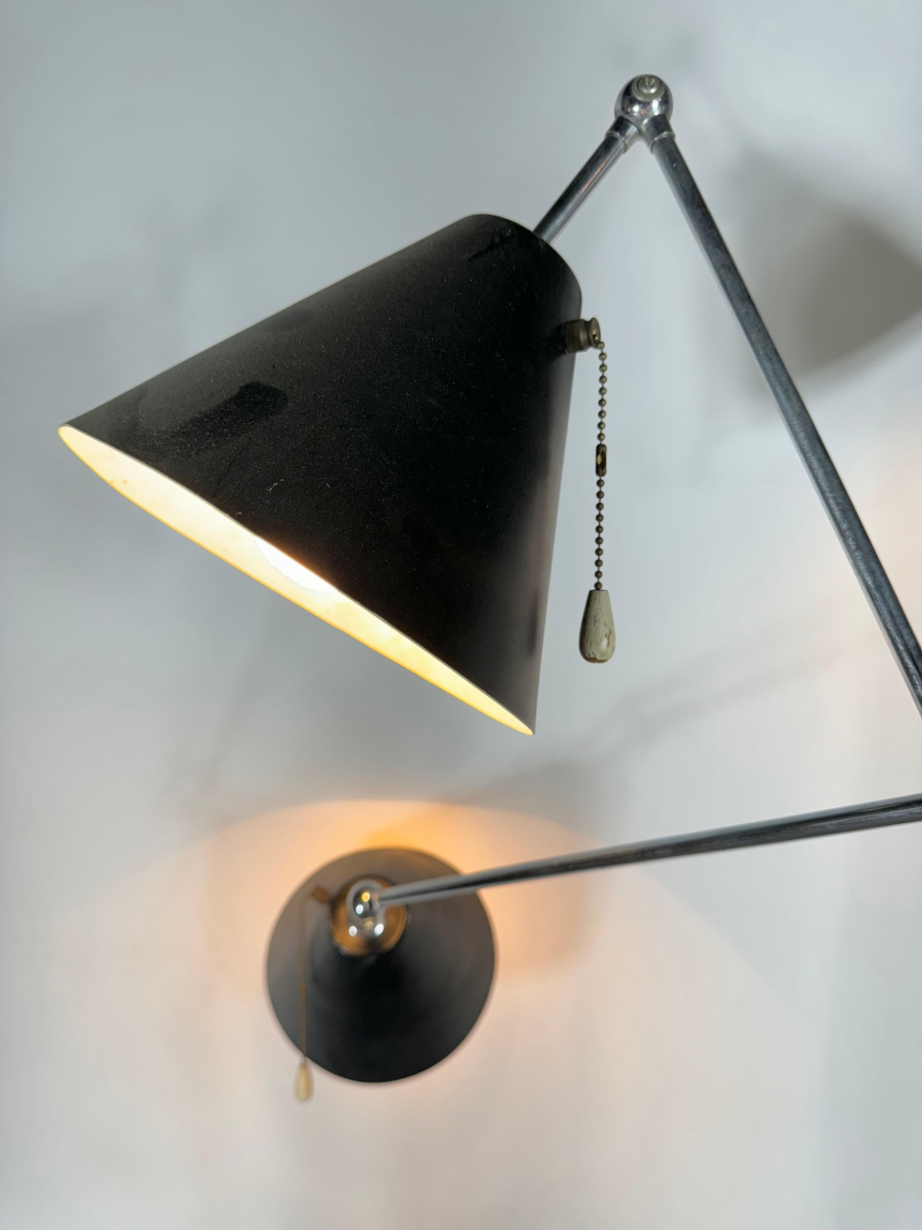 Seltene Version Arredoluce Triennale mod. 14028 / Angelo Lelii , Lampada da terra (Metall) im Angebot