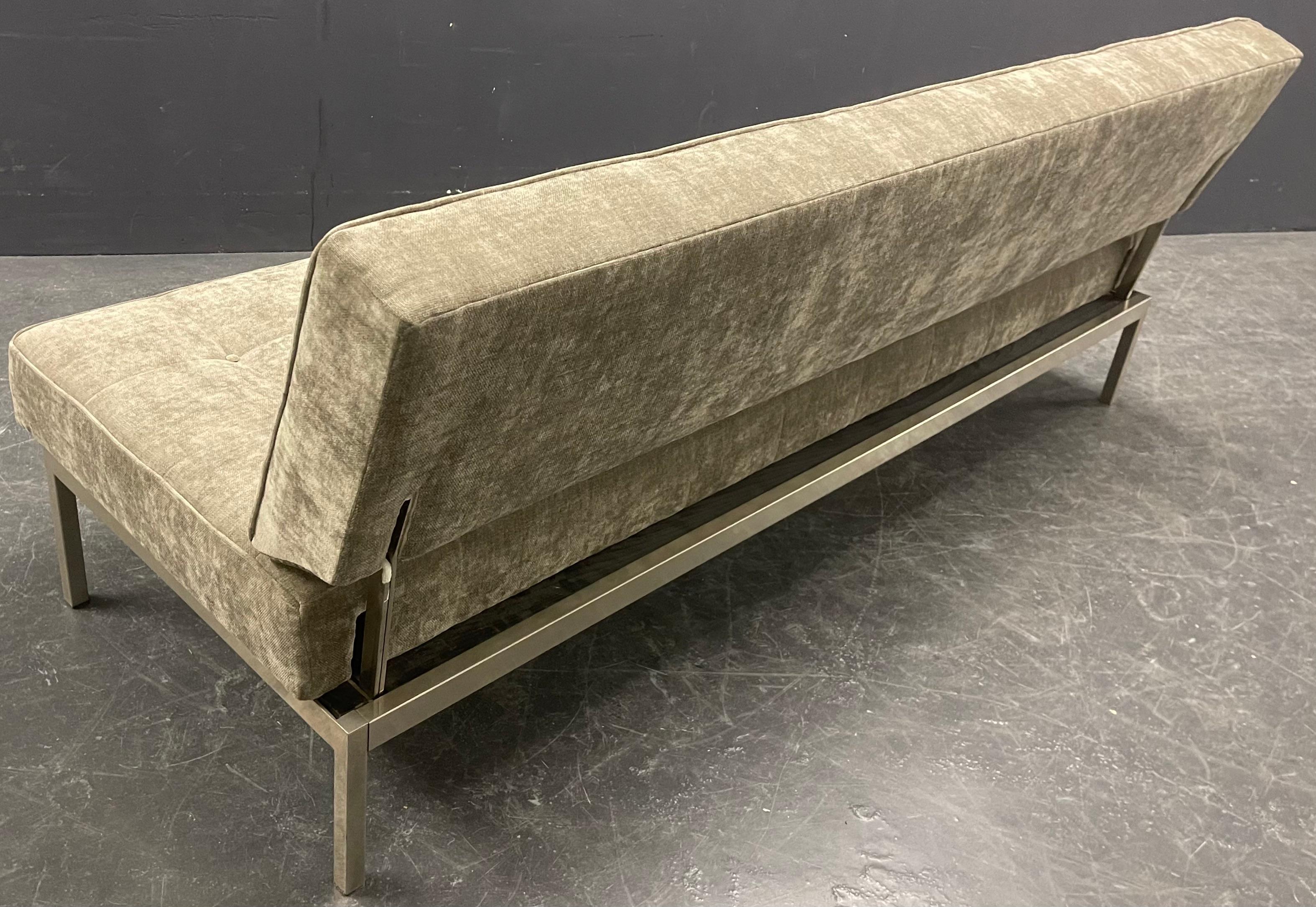 Rare Version of the Famous Constanze Daybed by Wittmann For Sale 6