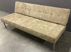 Rara versione del famoso letto da giorno Constanze di Wittmann