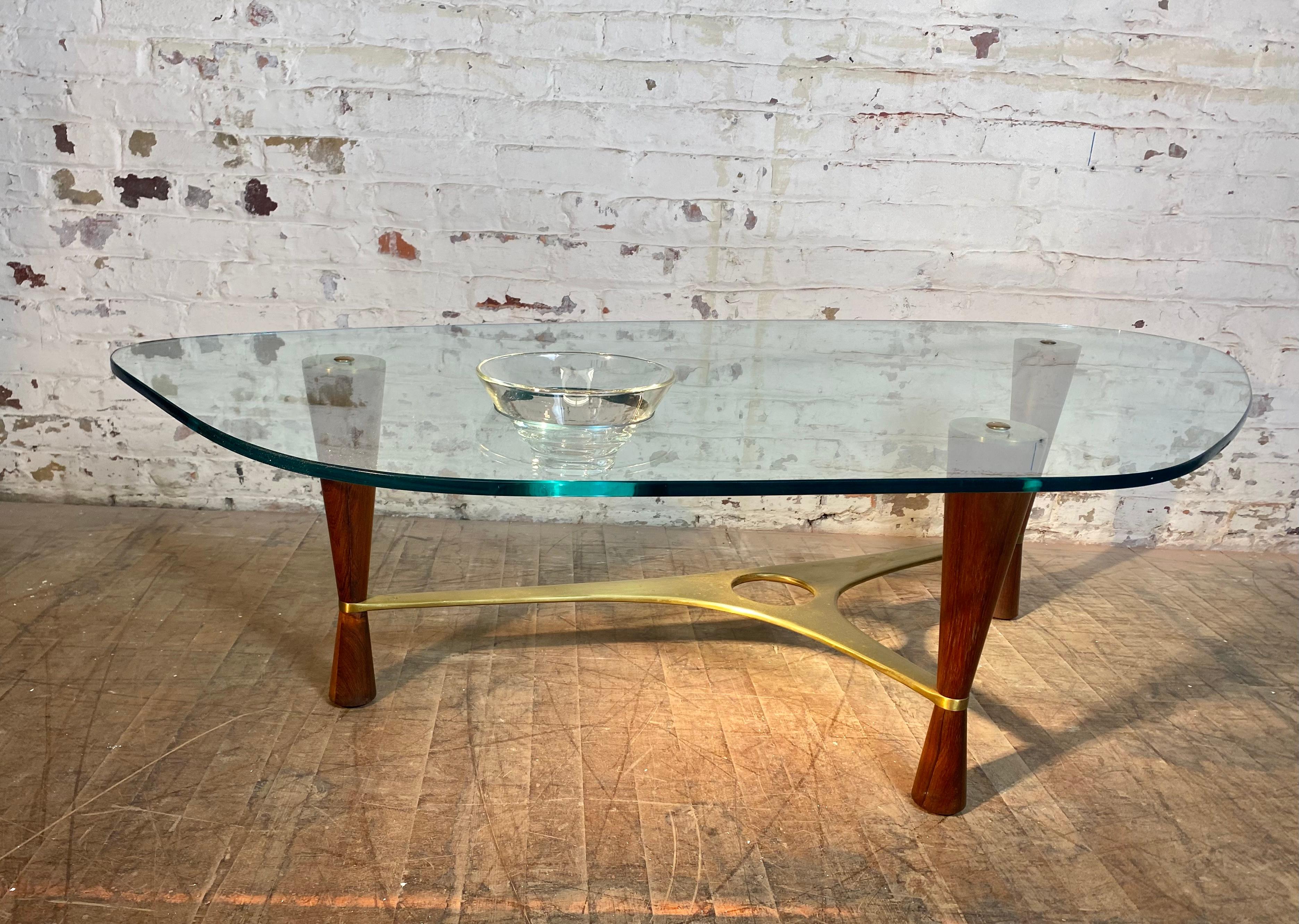Rare Version, , Model 5309 Coffee Table by Edward Wormley for Dunbar In Good Condition In Buffalo, NY