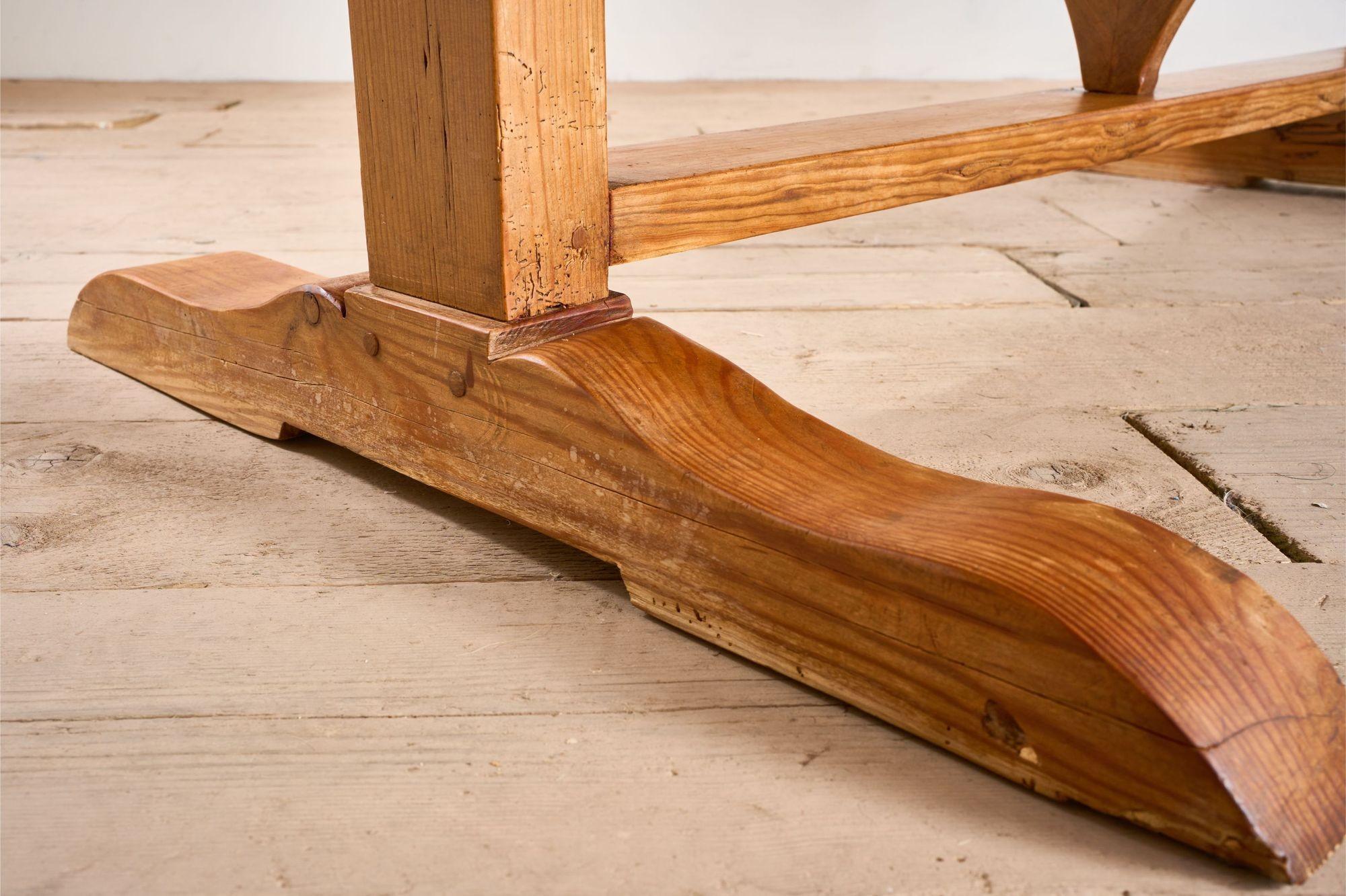 Rare et grande table Vendange en pin du 19ème siècle en vente 9