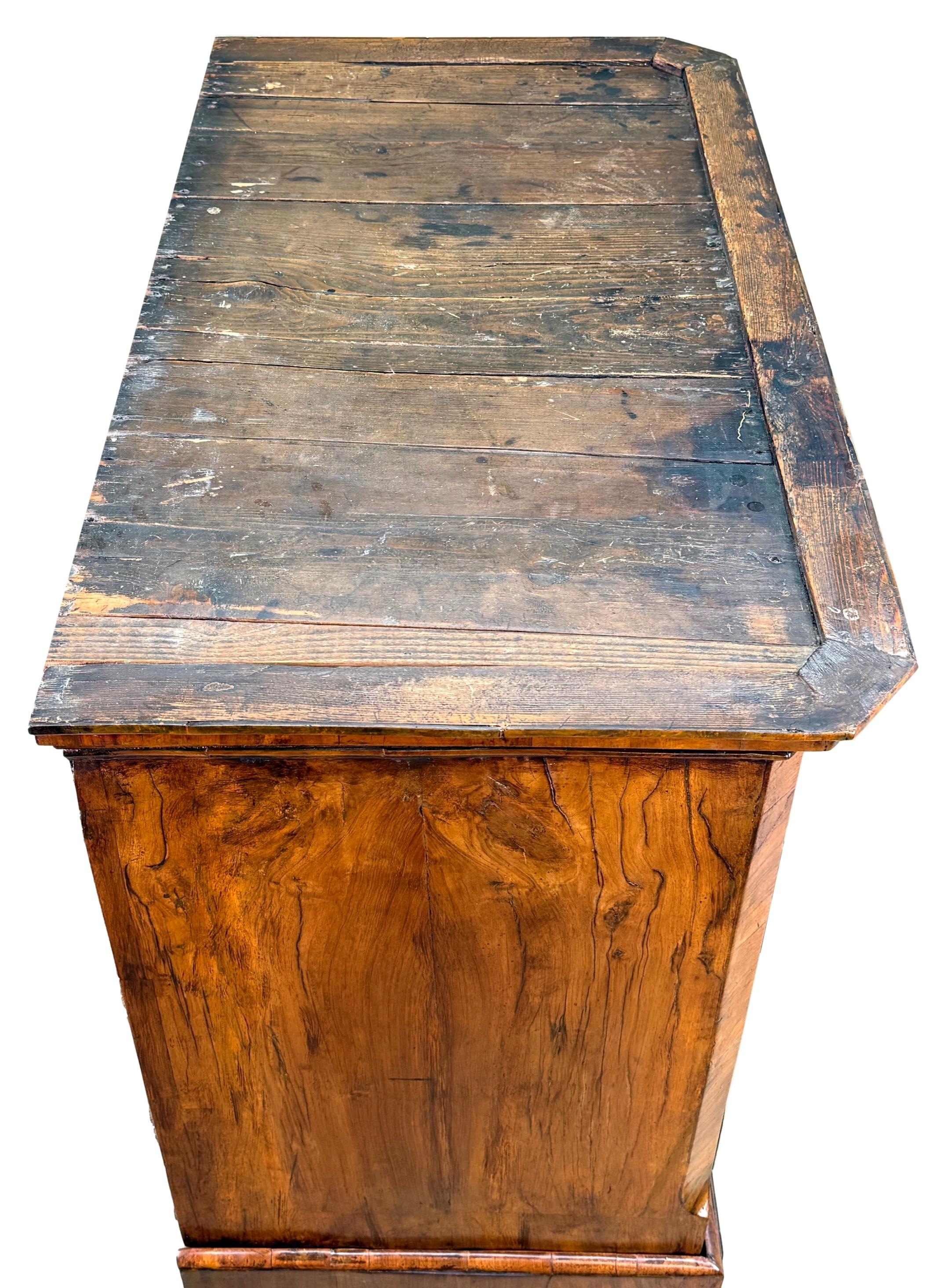 Rare Very Small Georgian Walnut Tallboy In Good Condition For Sale In Bedfordshire, GB