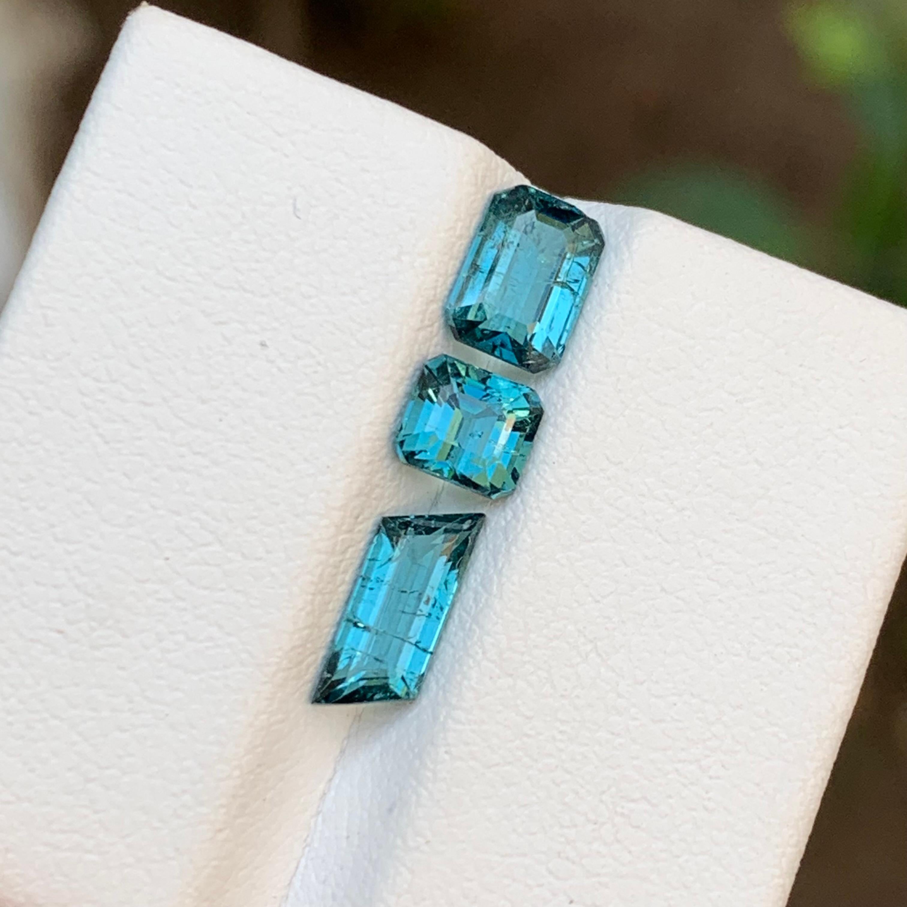 Rare Vibrant Blue Natural Tourmaline Gemstones, 2.60 Ct Emerald Cut for Jewelry For Sale 5