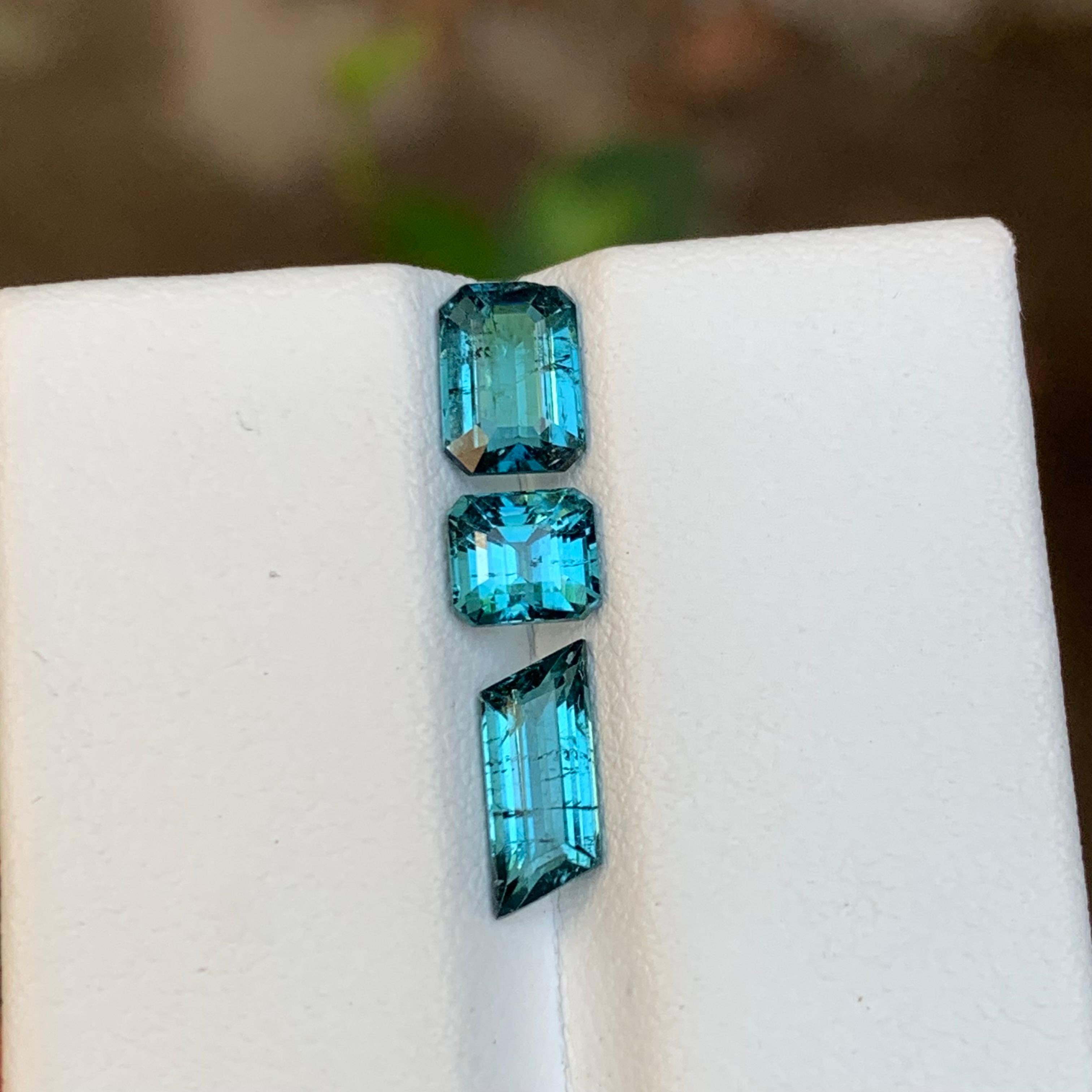 Rare Vibrant Blue Natural Tourmaline Gemstones, 2.60 Ct Emerald Cut for Jewelry For Sale 3