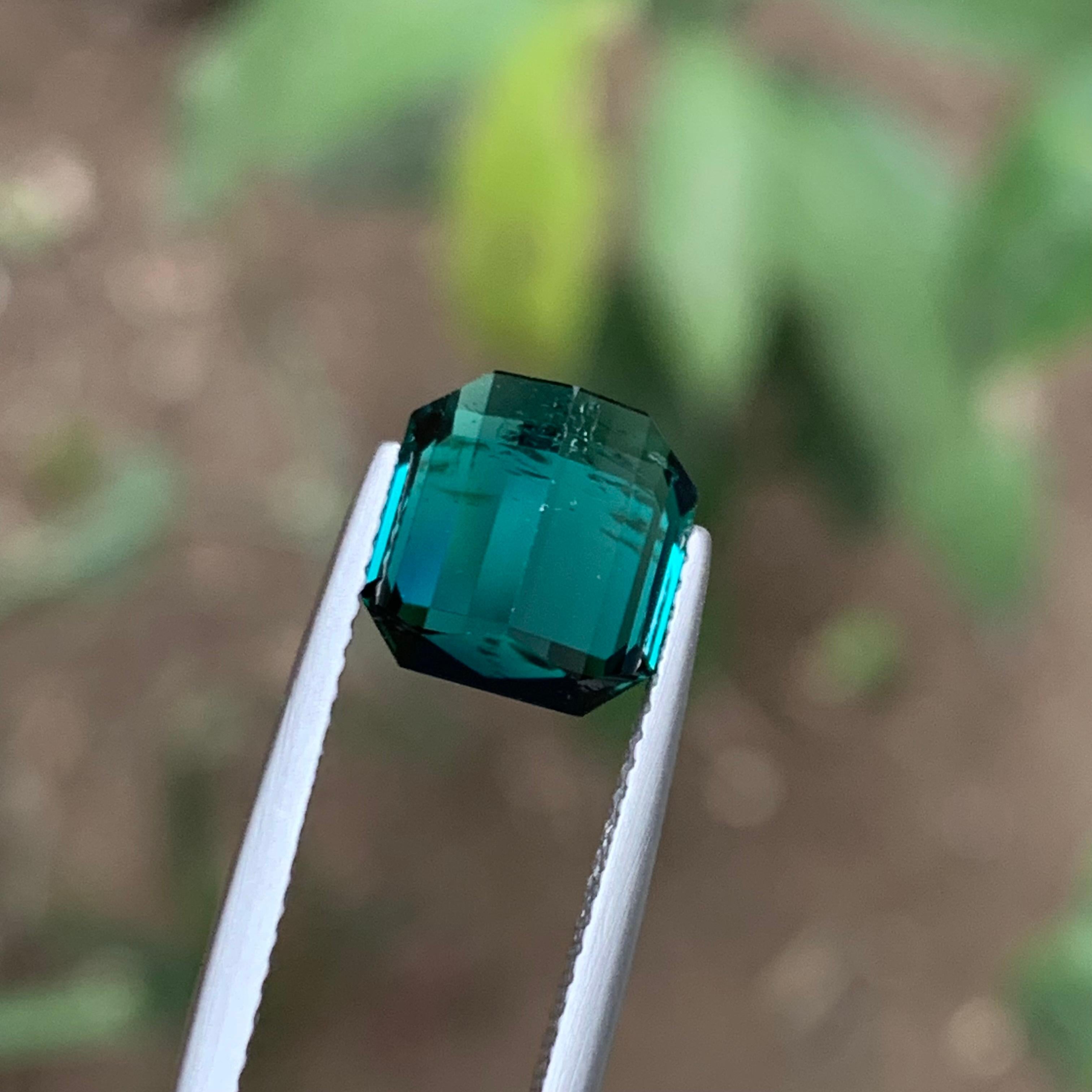 Contemporary Rare Vibrant Lagoon Greenish Blue Tourmaline Gemstone, 4.20 Ct Emerald Cut-Ring For Sale
