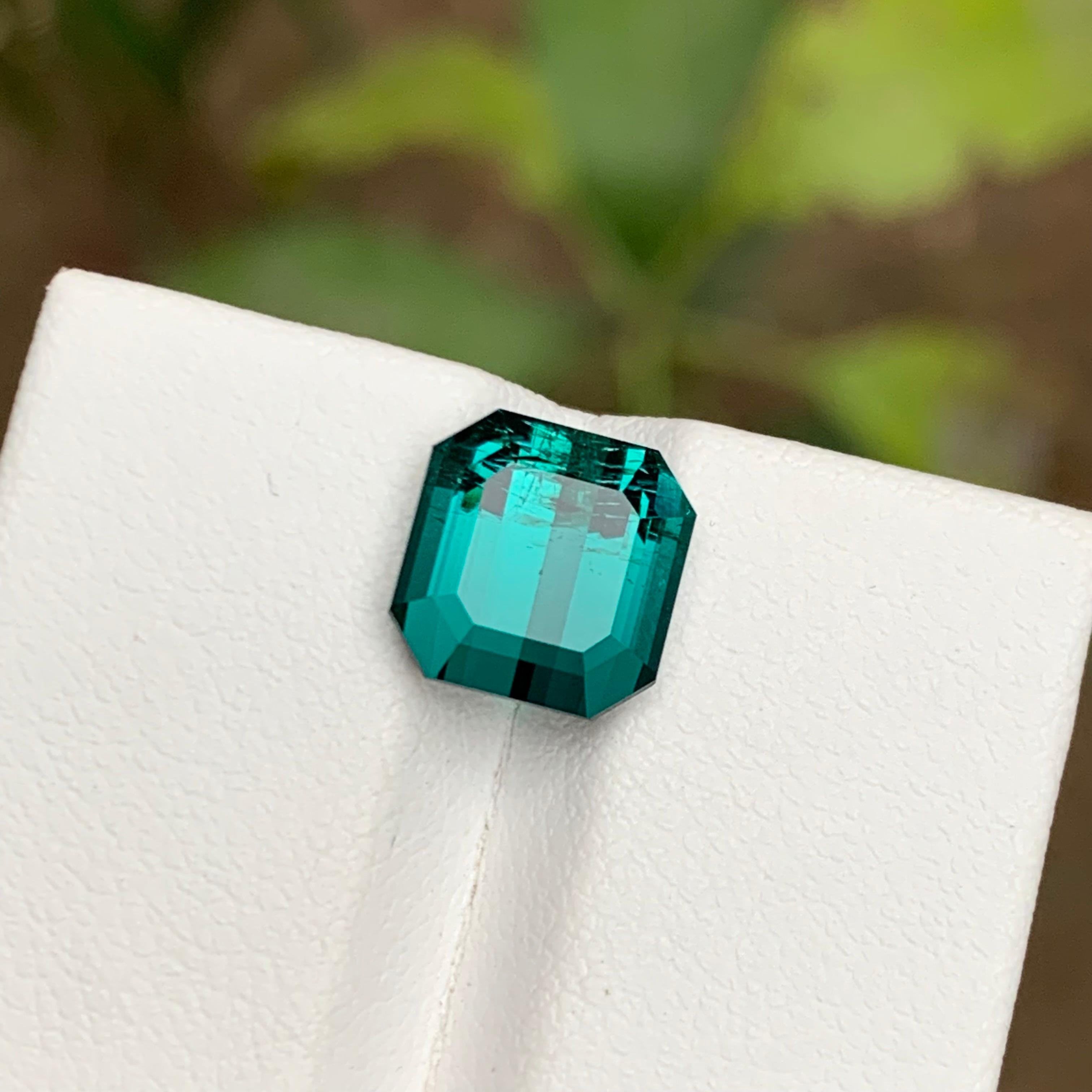 Women's or Men's Rare Vibrant Lagoon Greenish Blue Tourmaline Gemstone, 4.20 Ct Emerald Cut-Ring For Sale