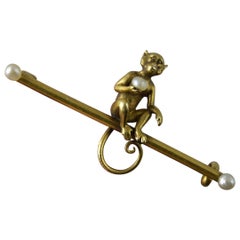 Rare Victorian 15 Carat Gold and Pearl Monkey Bar Brooch