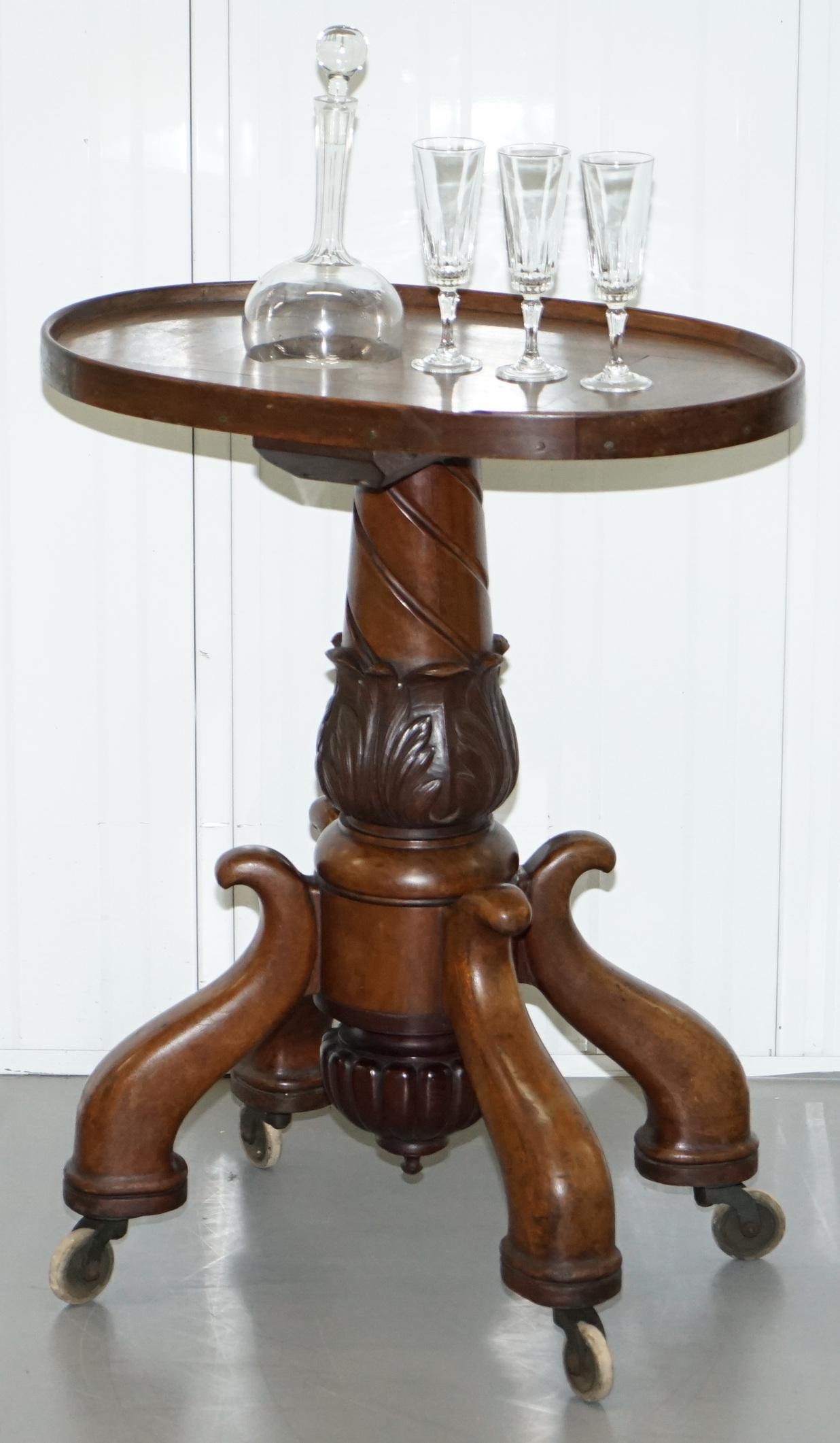decanter table